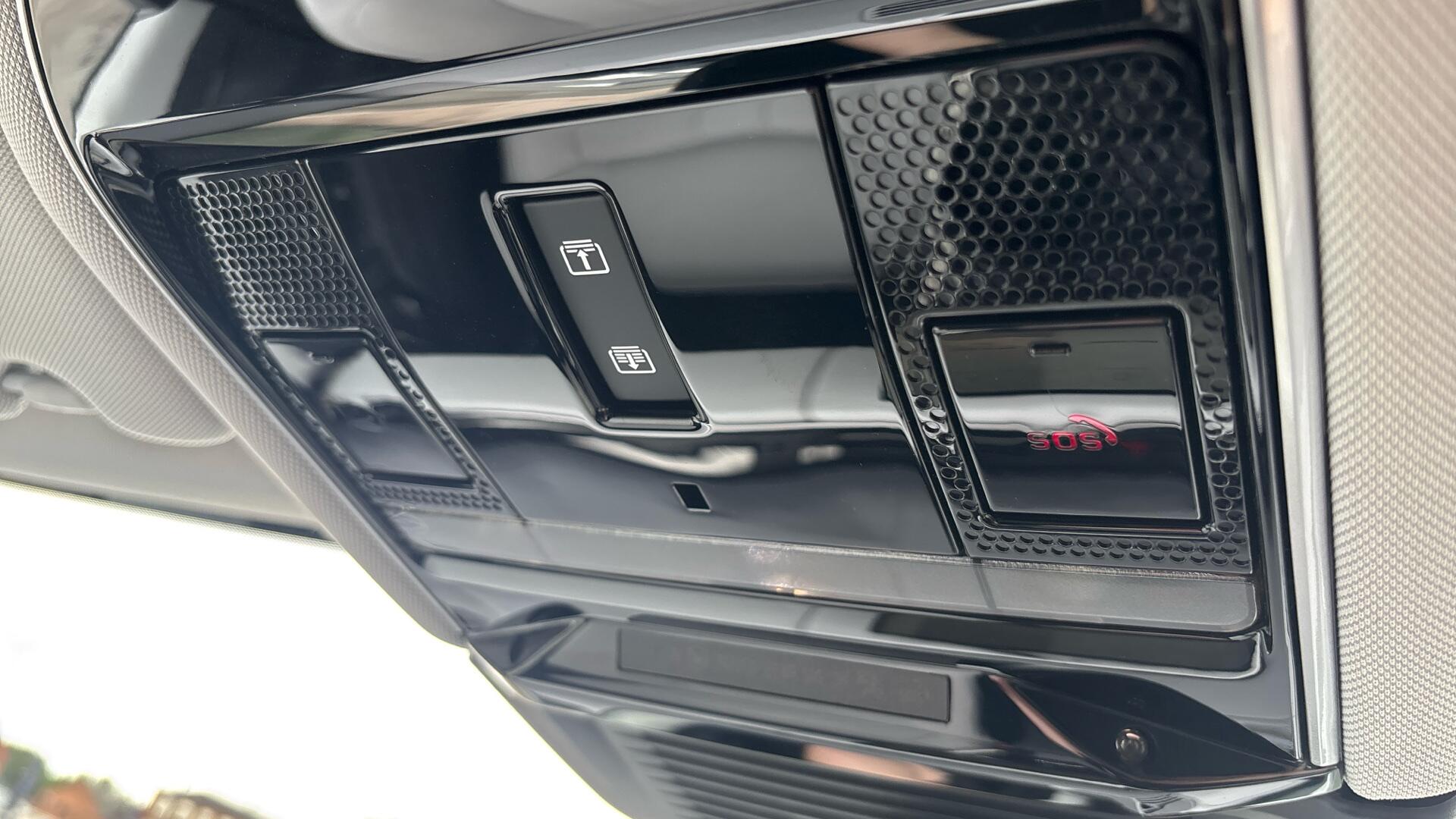 Land Rover Range Rover Sport view 36