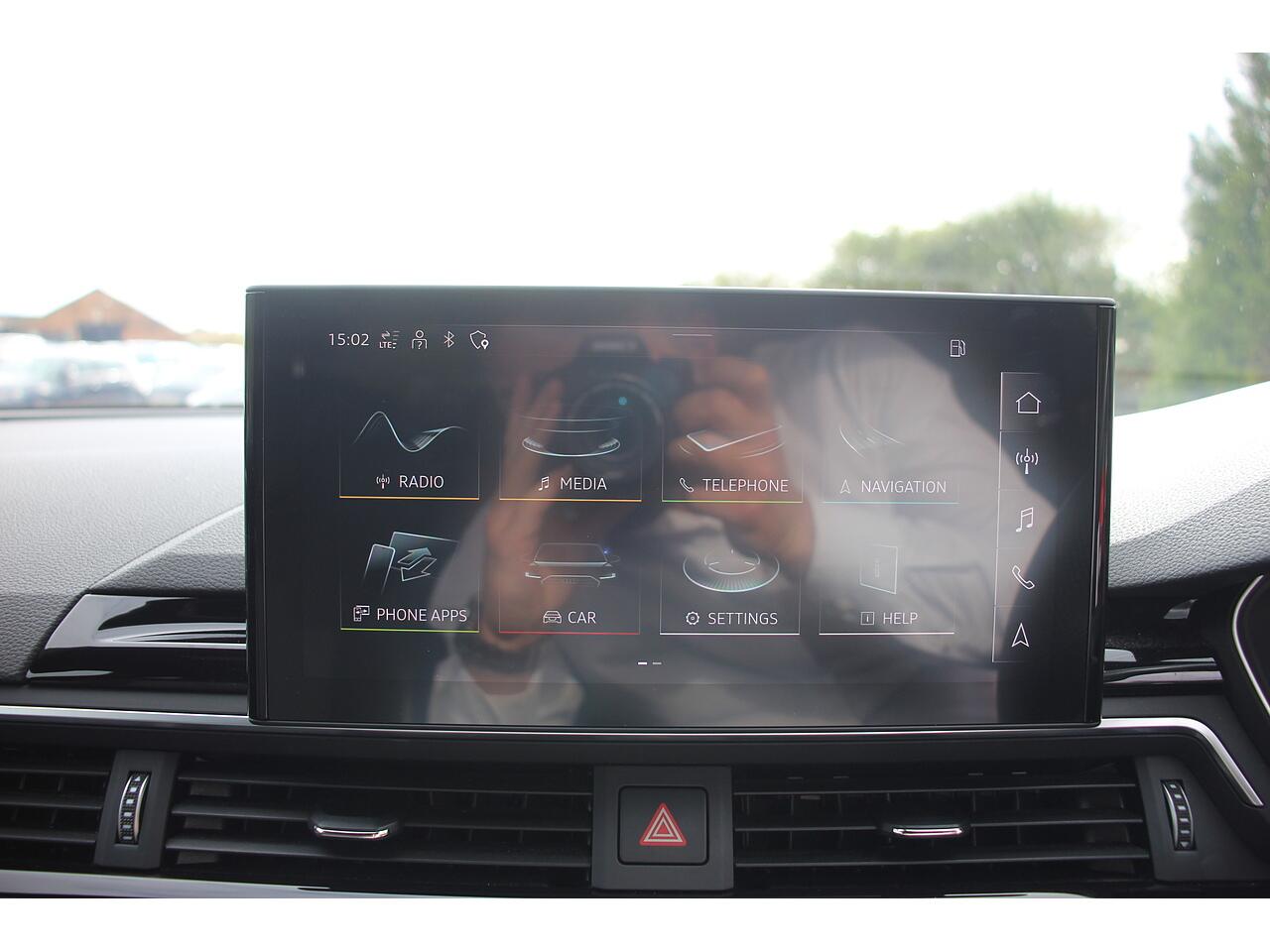 Audi A4 view 21