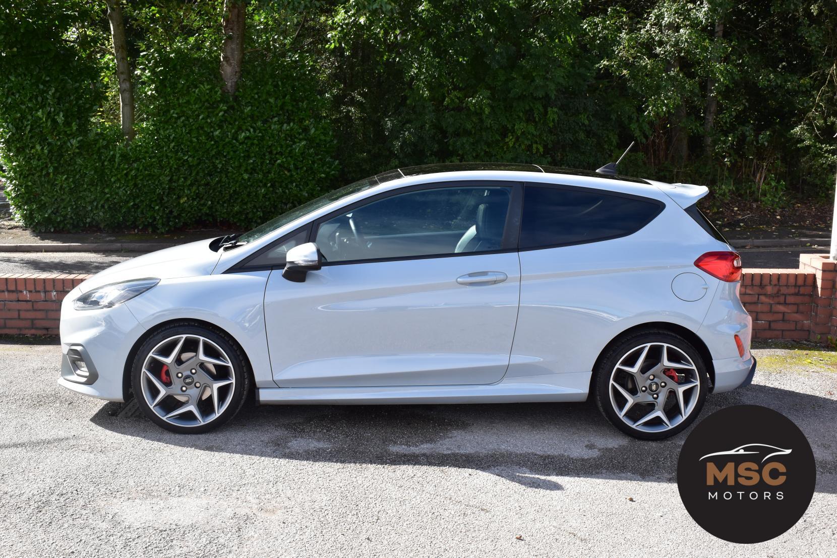 Ford Fiesta view 9
