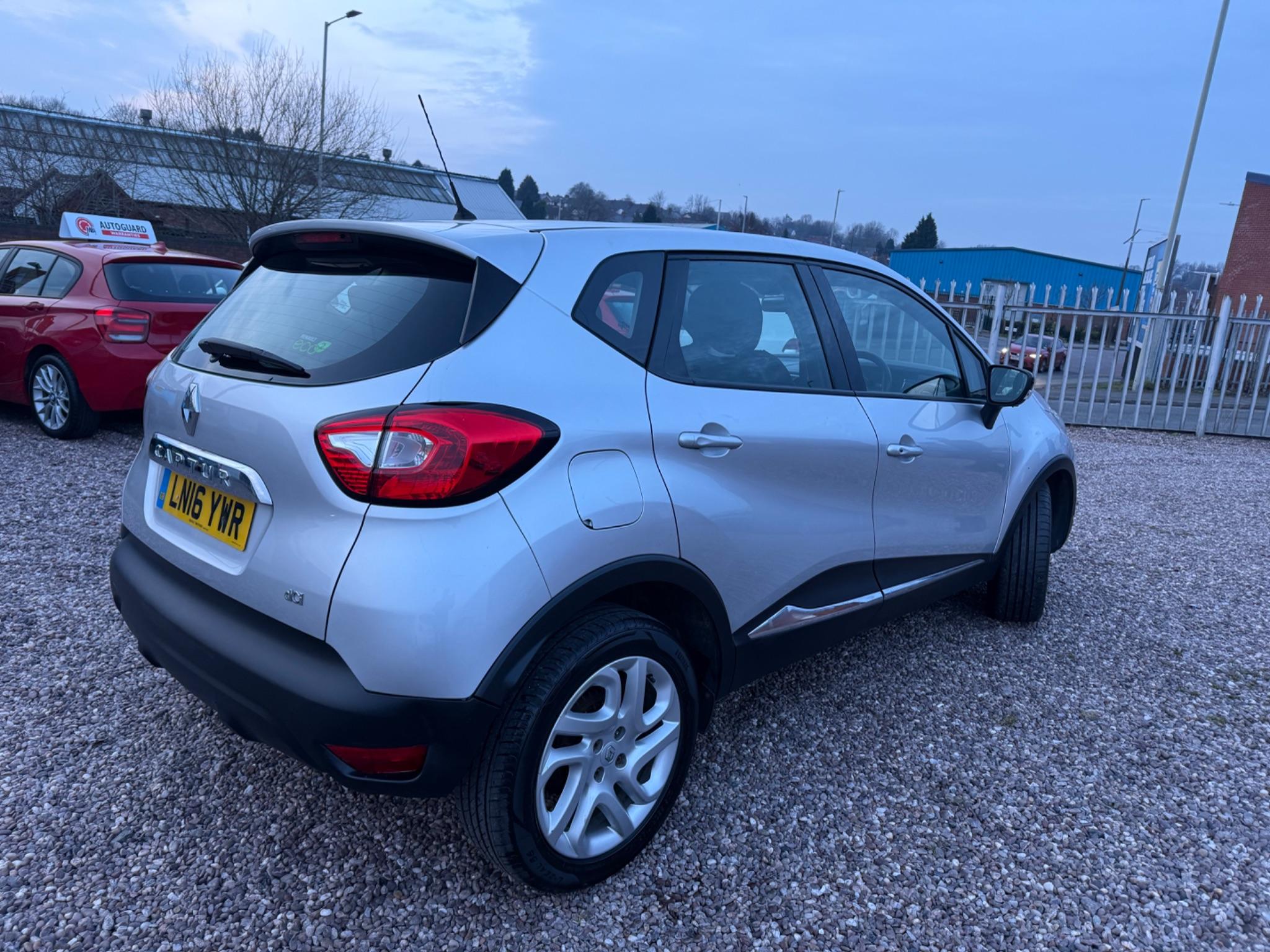 Renault Captur view 9