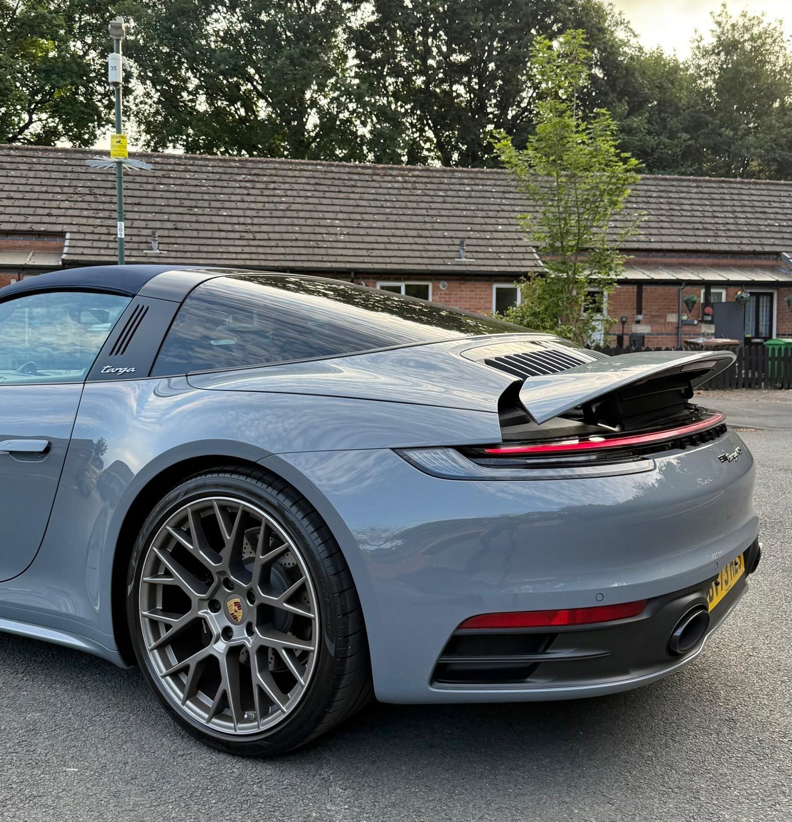 Porsche 911 view 47
