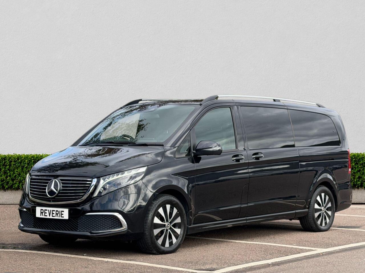 Mercedes-Benz Eqv view 3