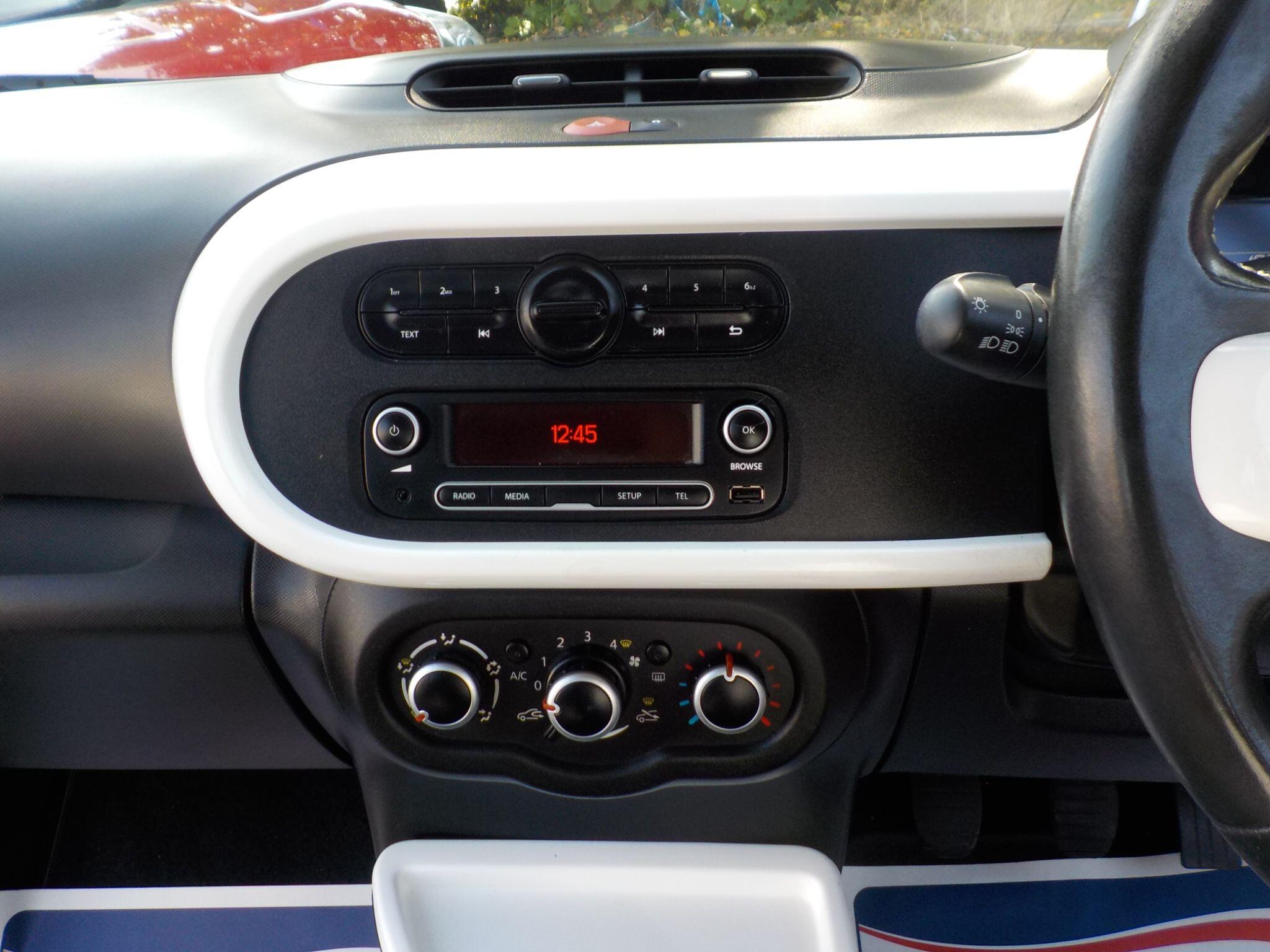 Renault Twingo 0.9 TCe ENERGY Dynamique Euro 6 (s/s) 5dr