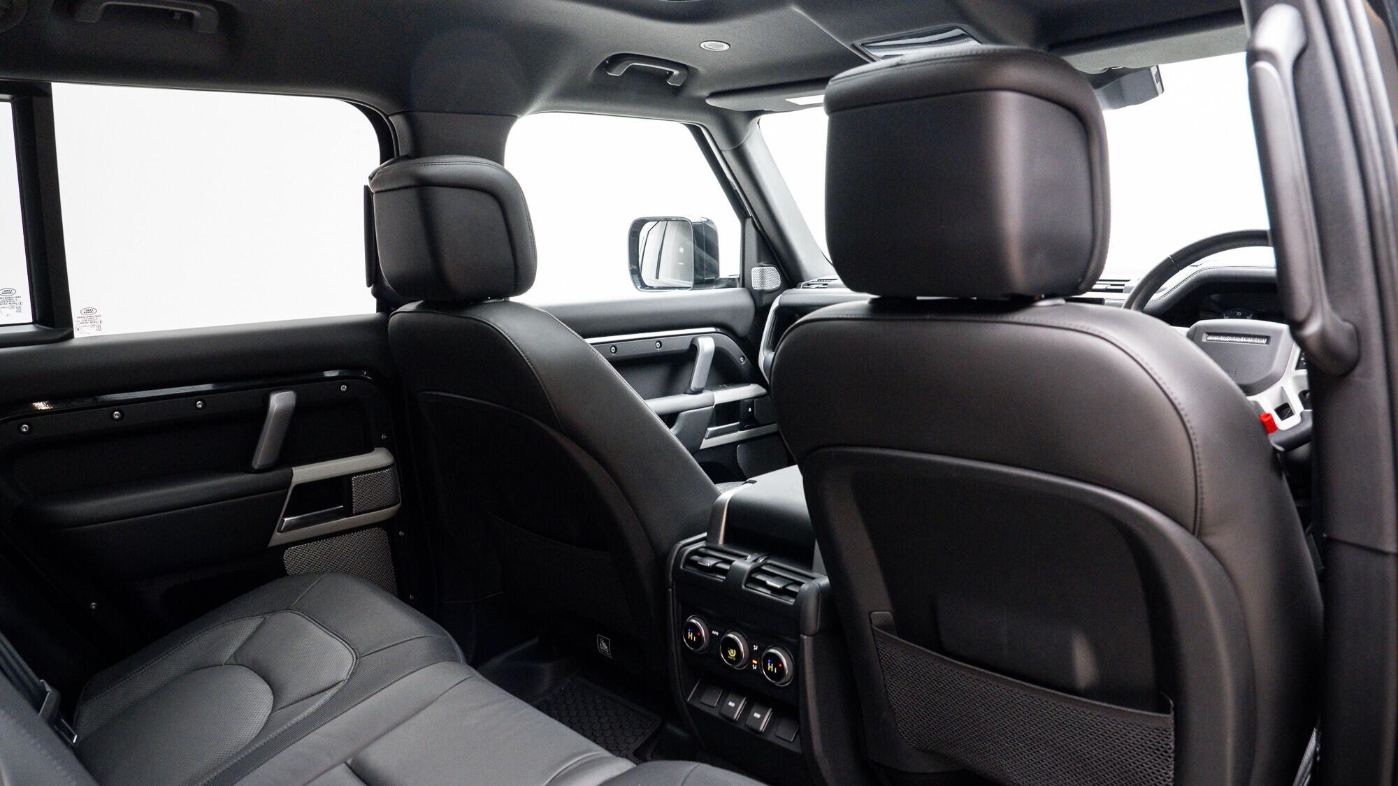 Land Rover Defender view 23