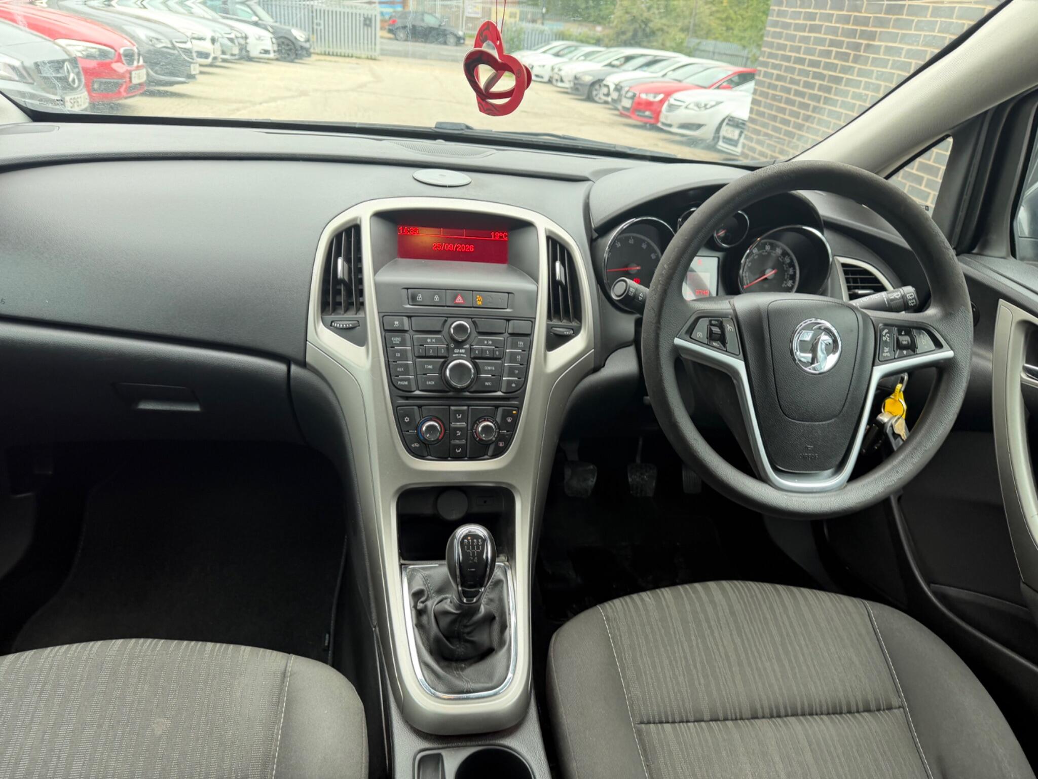 Vauxhall Astra view 20