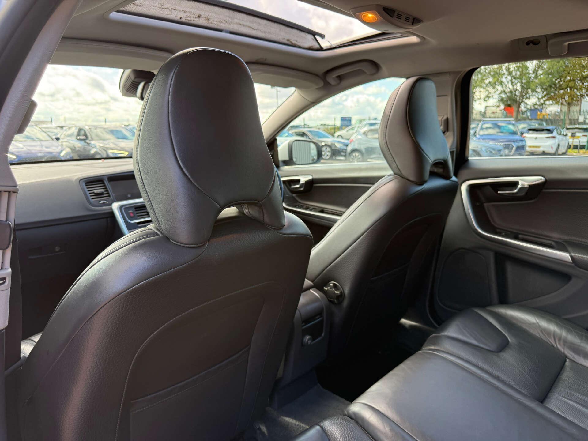 Volvo V60 view 73