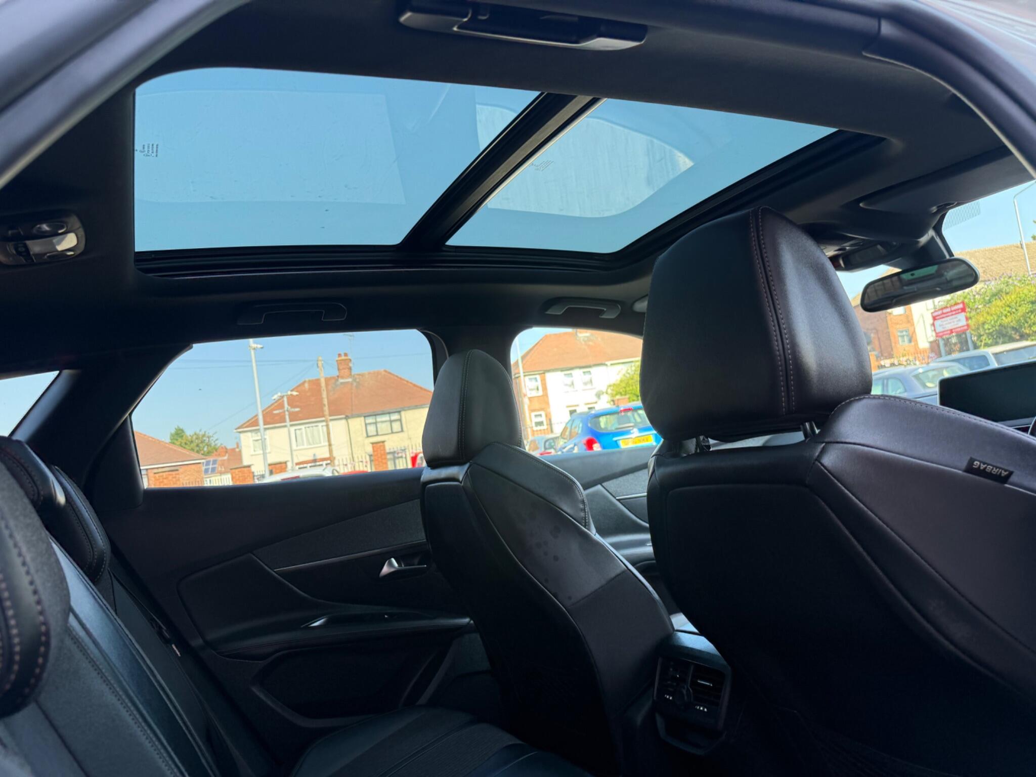 Peugeot 3008 view 18