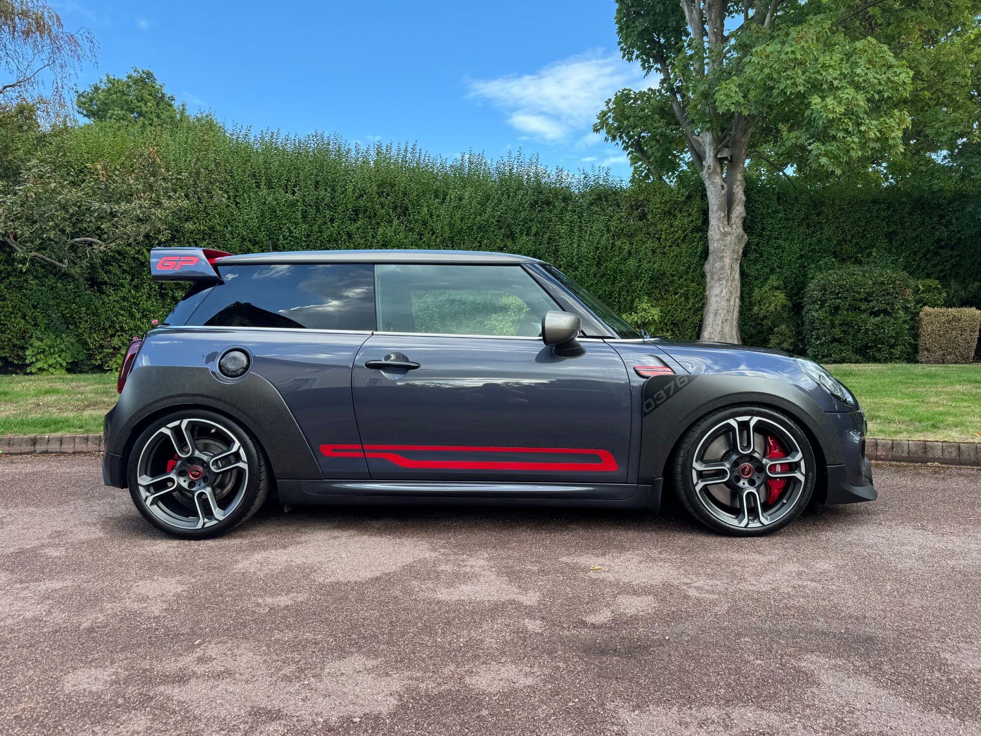 Mini Cooper view 7
