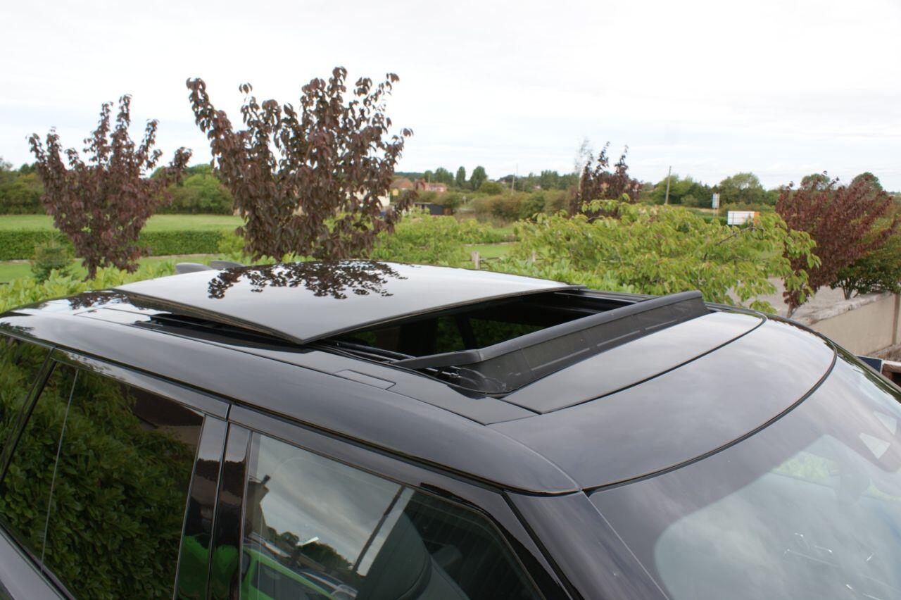 Land Rover Range Rover view 10