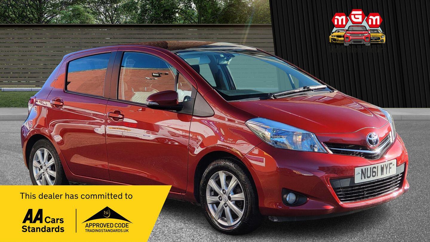 2011 Toyota Yaris in Red for sale