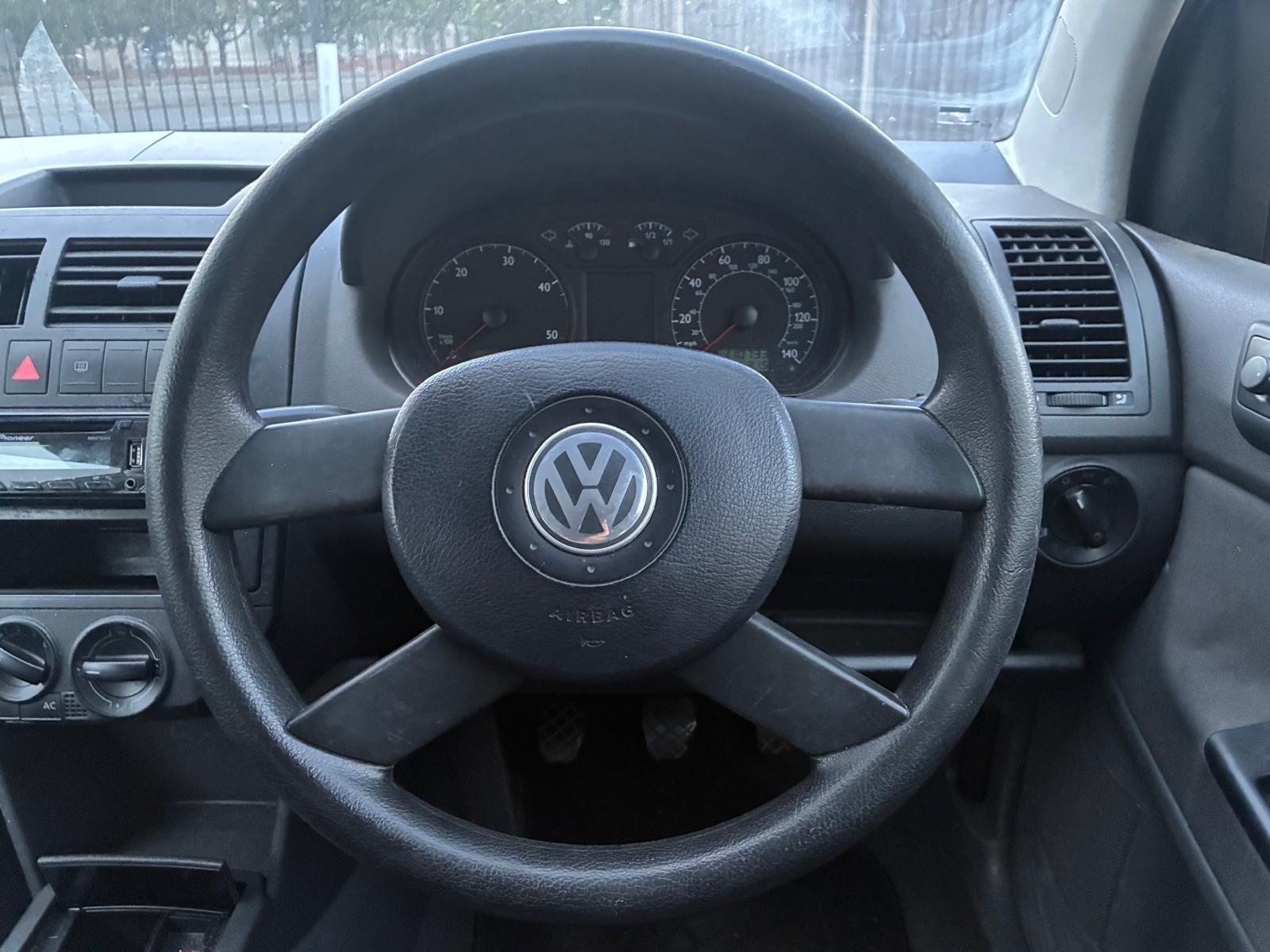 Volkswagen Polo view 16