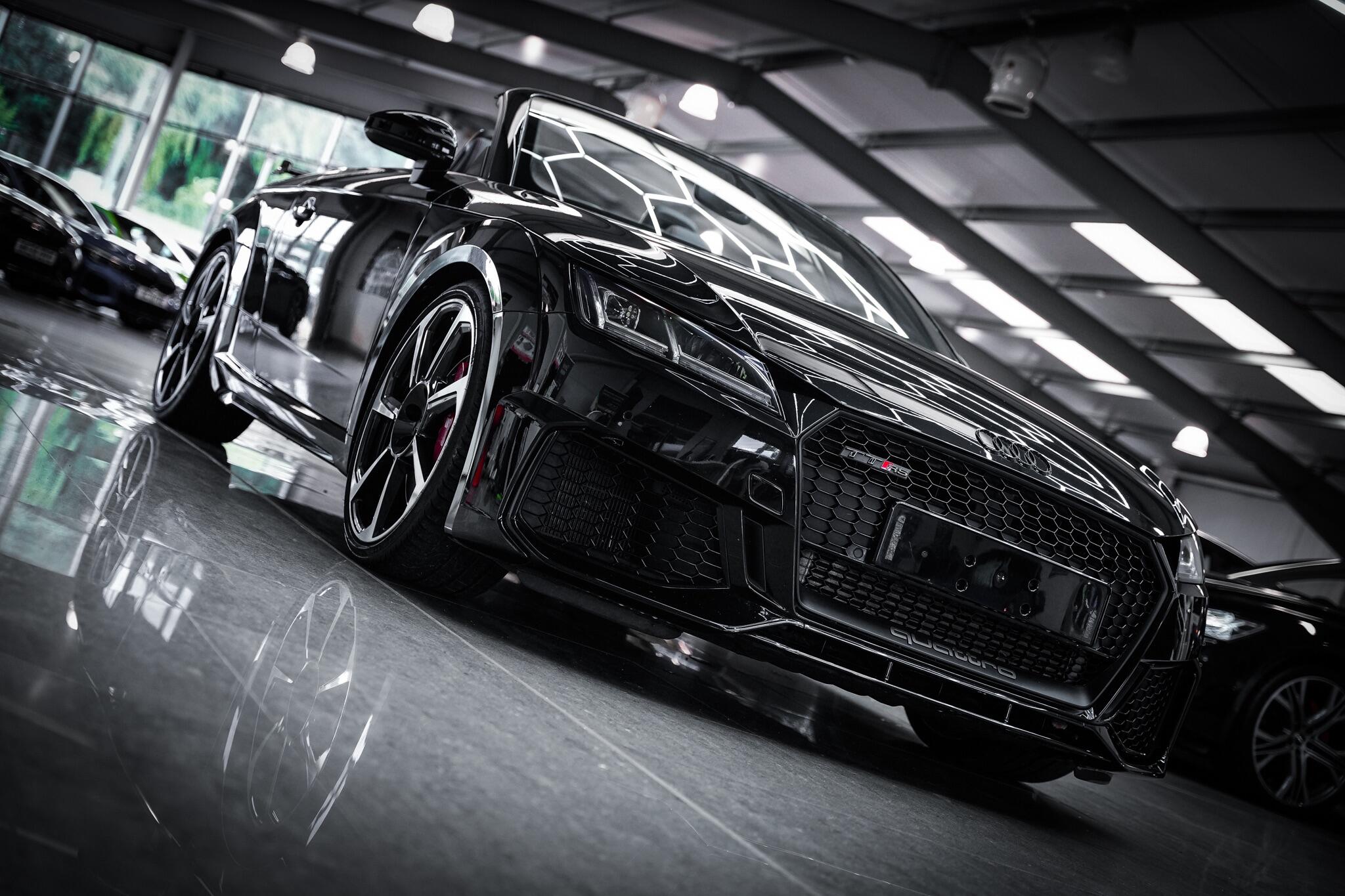 Audi TT RS view 36
