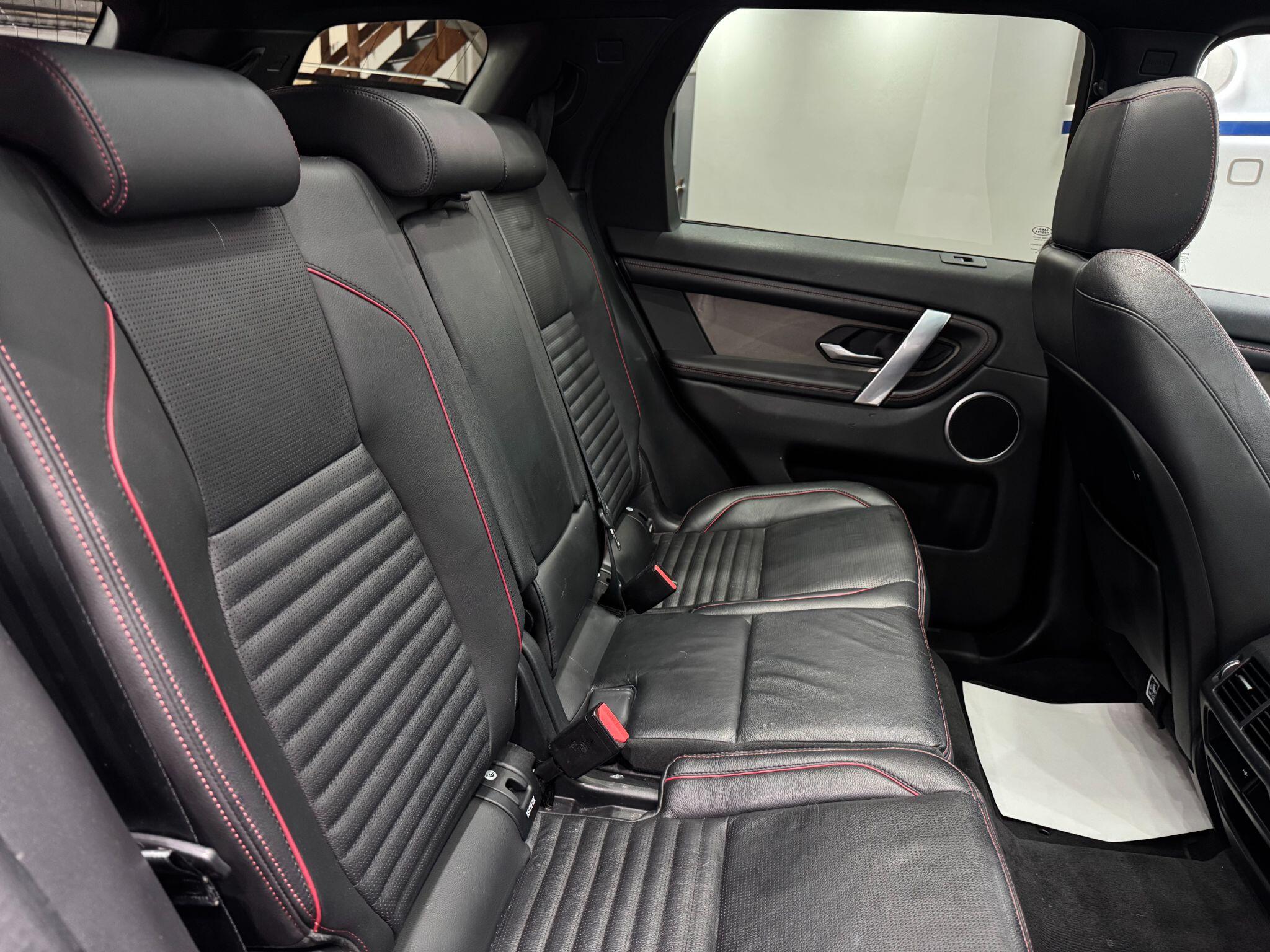 Land Rover Discovery Sport view 48