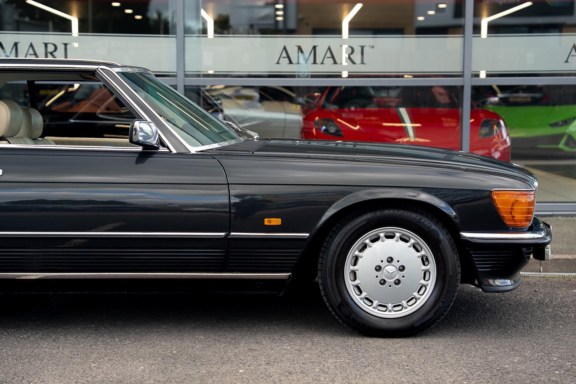 Mercedes-Benz 500 SL view 74