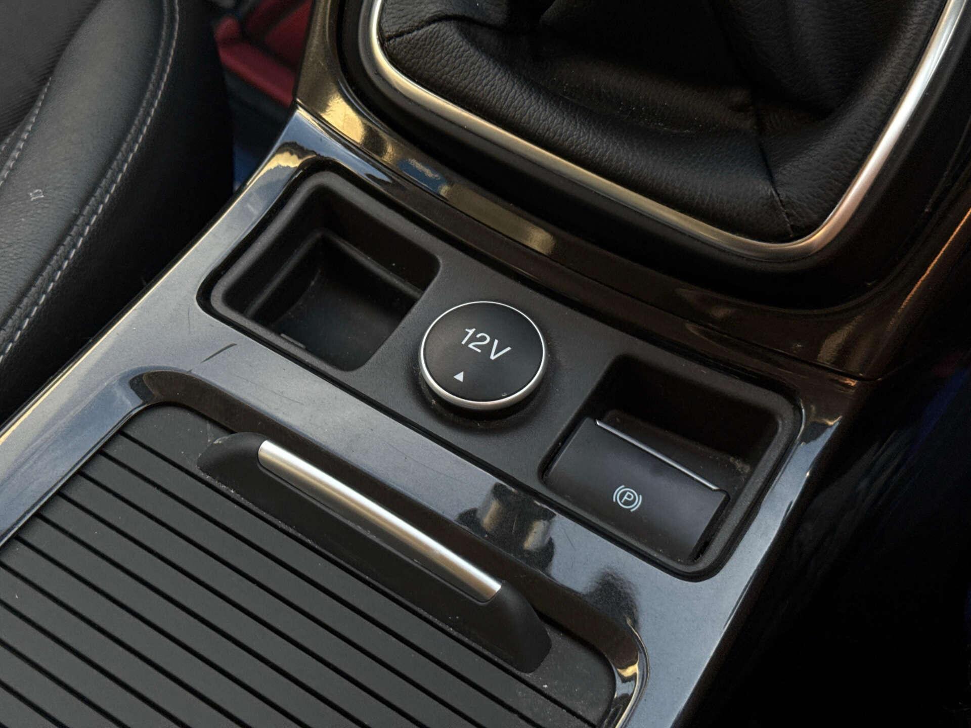 Ford Kuga view 103