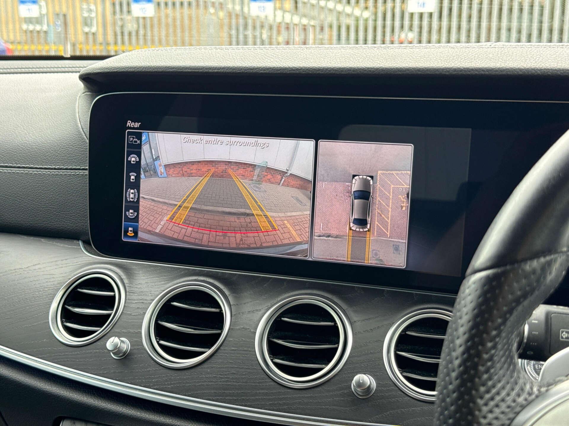 Mercedes-Benz E Class view 82