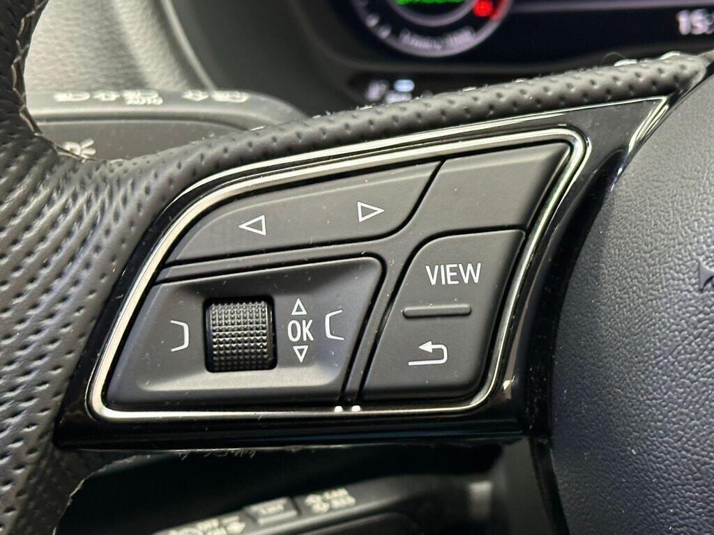 Audi Q2 view 12