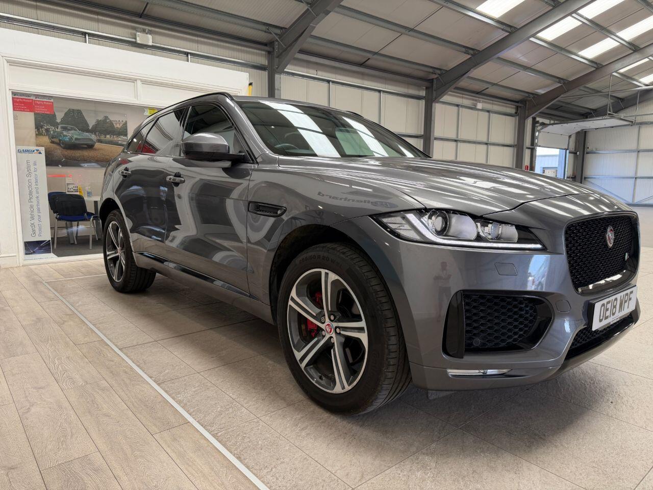 Jaguar F-Pace view 3