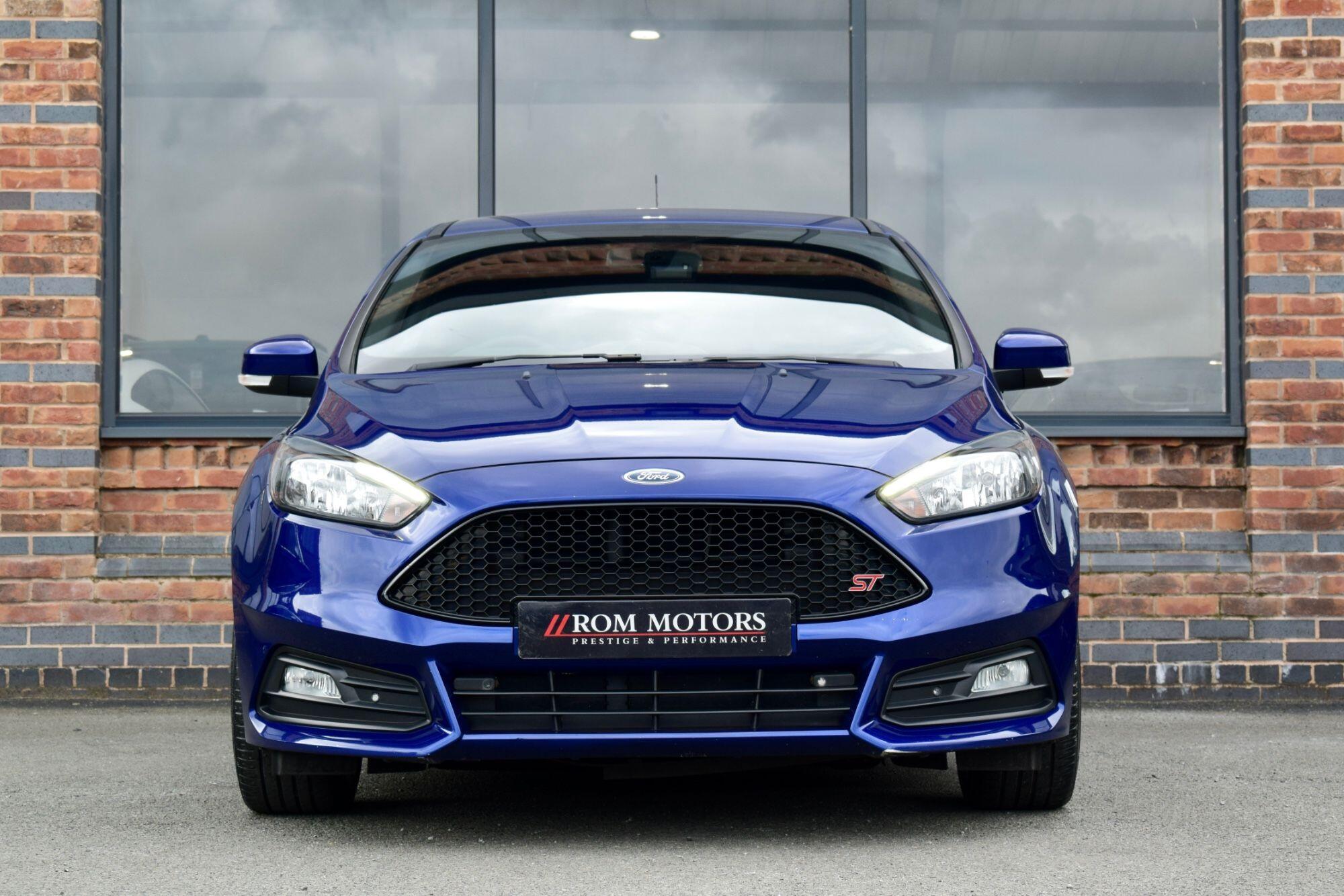Ford Focus view 47