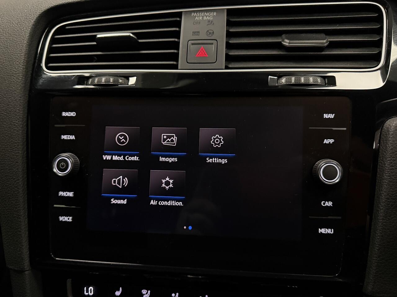 Volkswagen Golf view 17