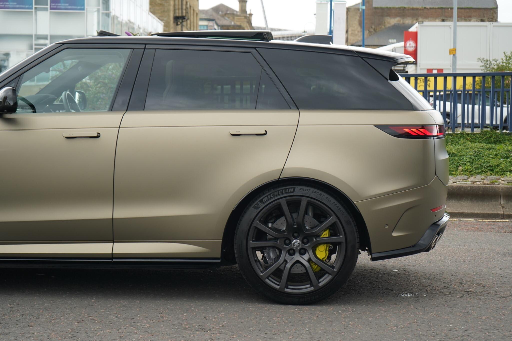 Land Rover Range Rover Sport view 12