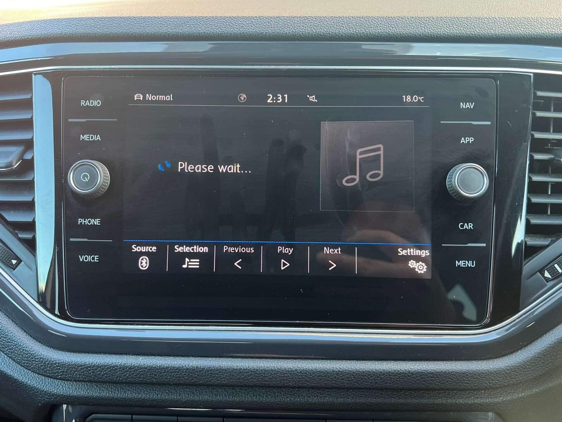 Volkswagen T-Roc view 45