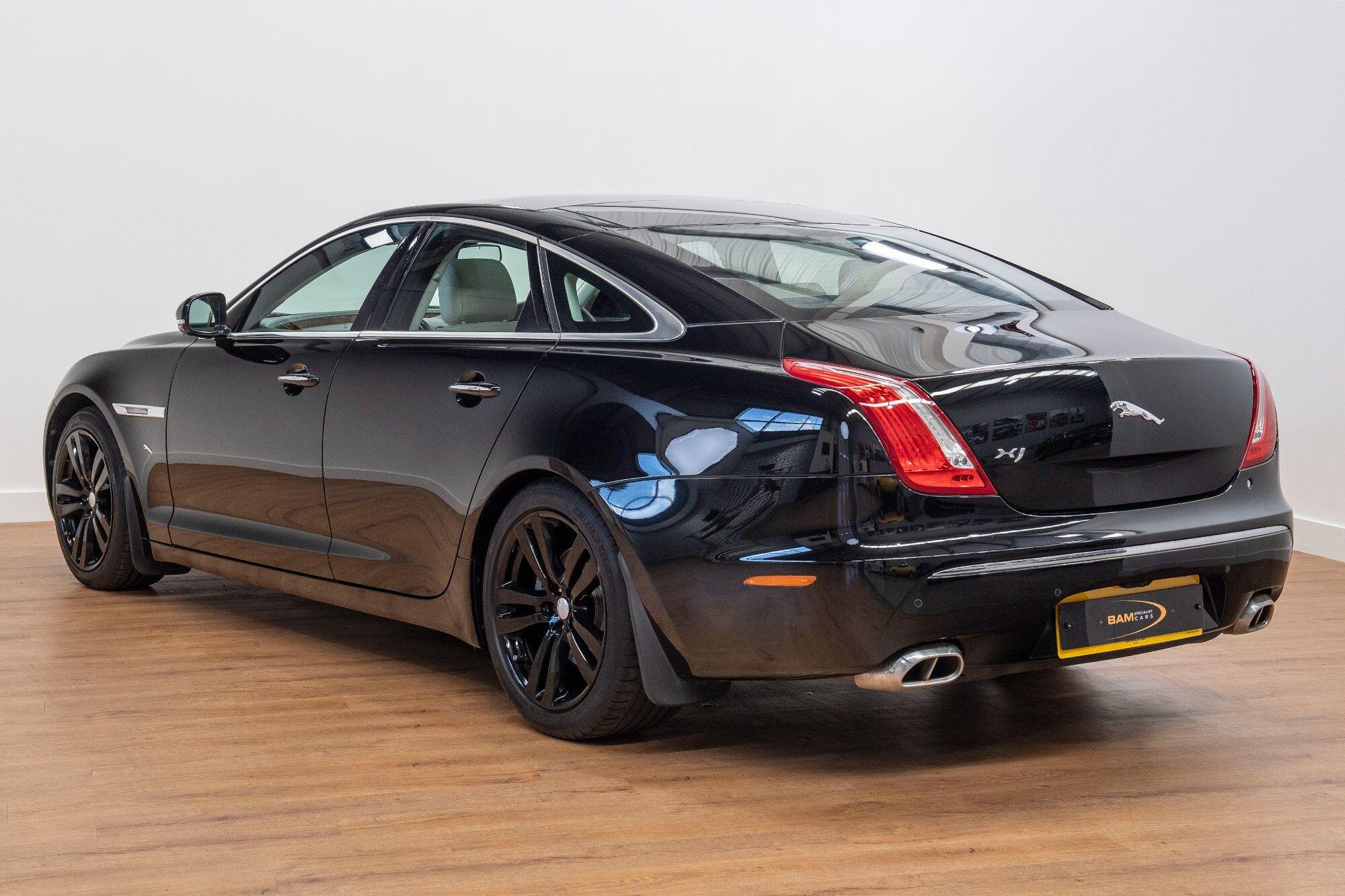 Jaguar XJ view 5