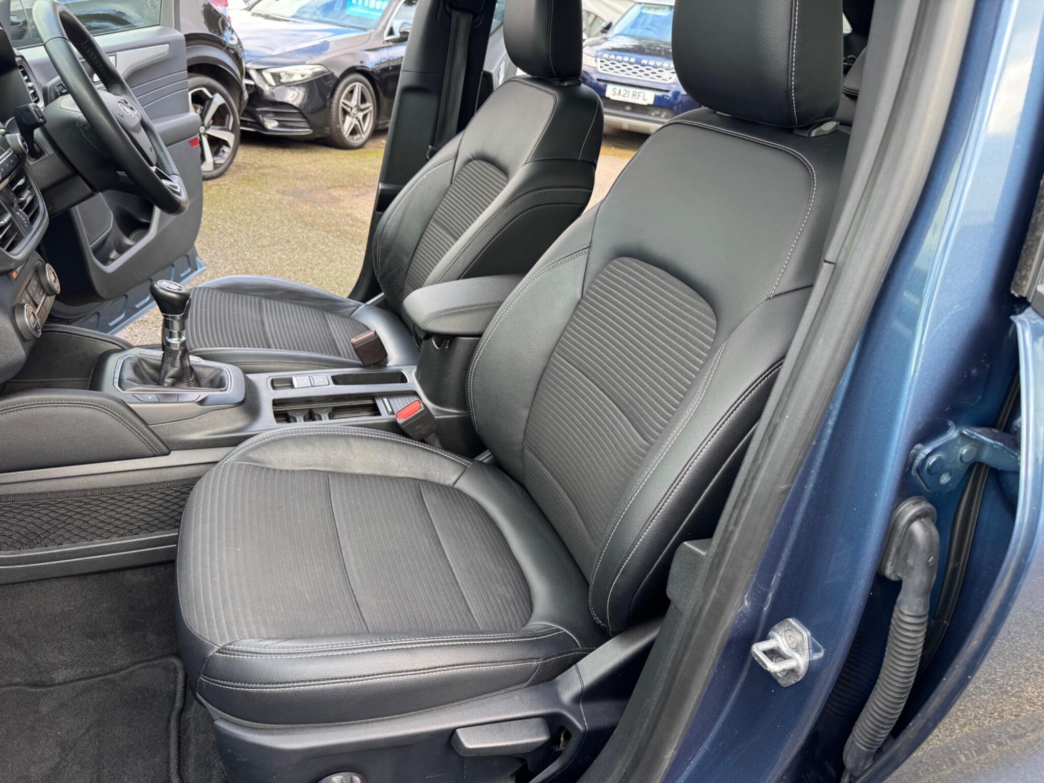 Ford Kuga view 41