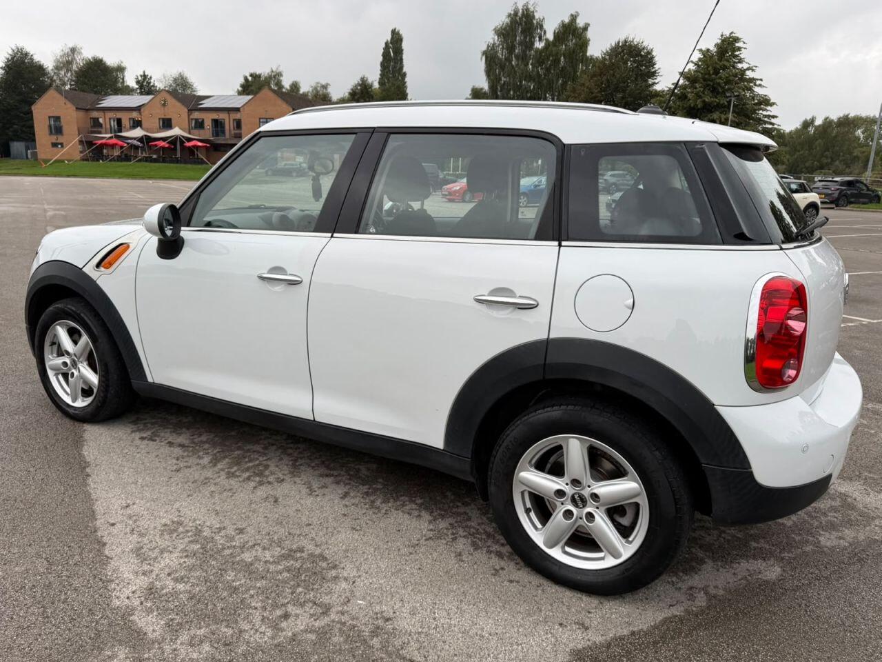 Mini Countryman view 14
