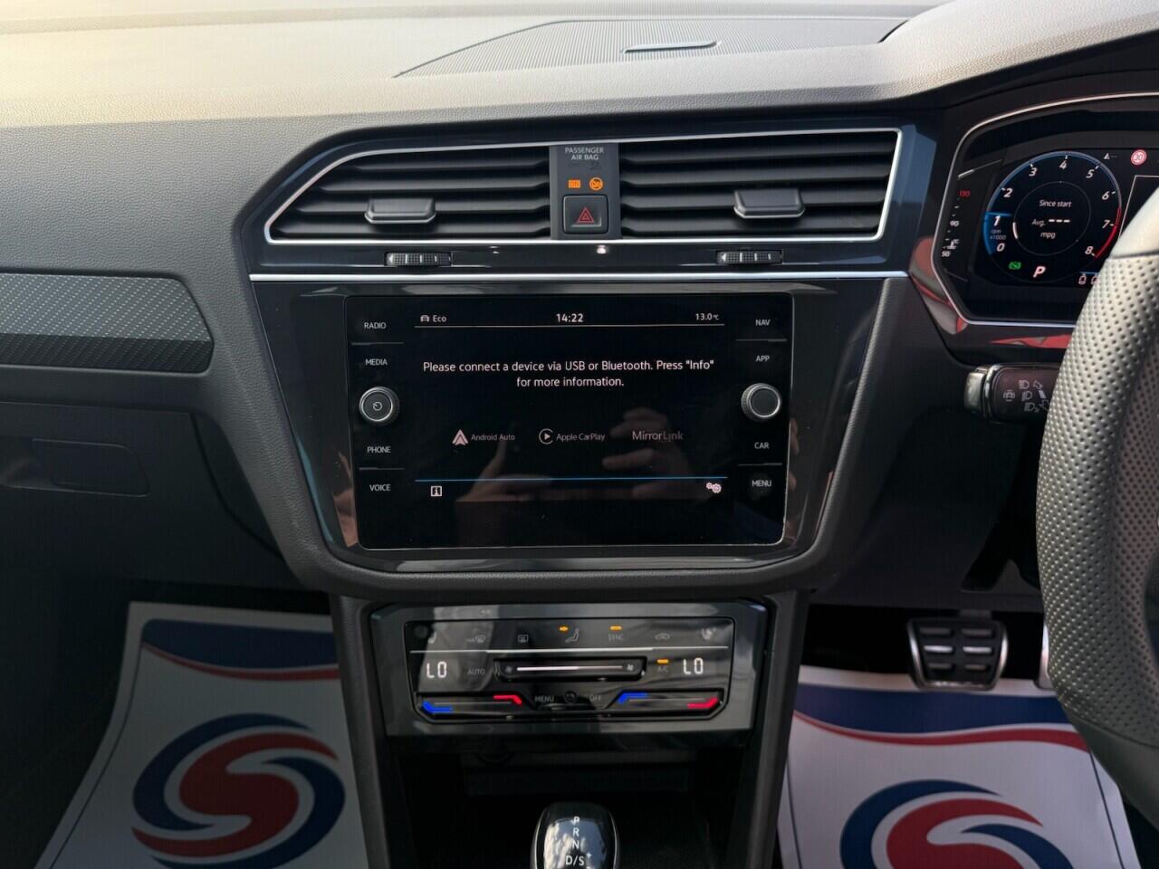 Volkswagen Tiguan view 45
