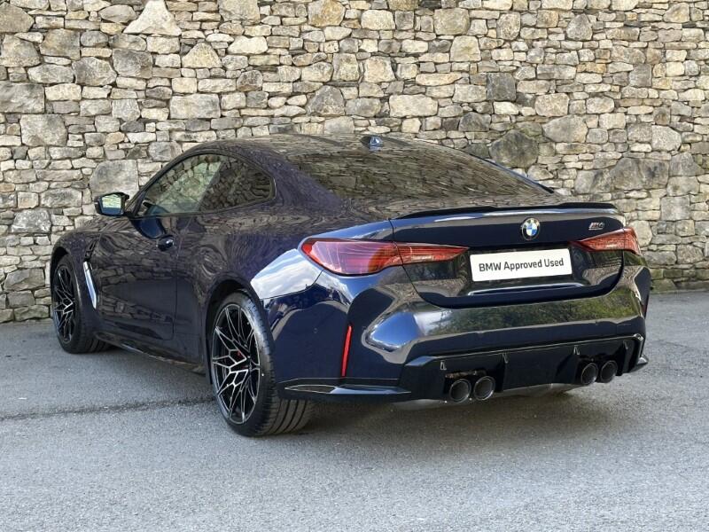 BMW M4 view 2