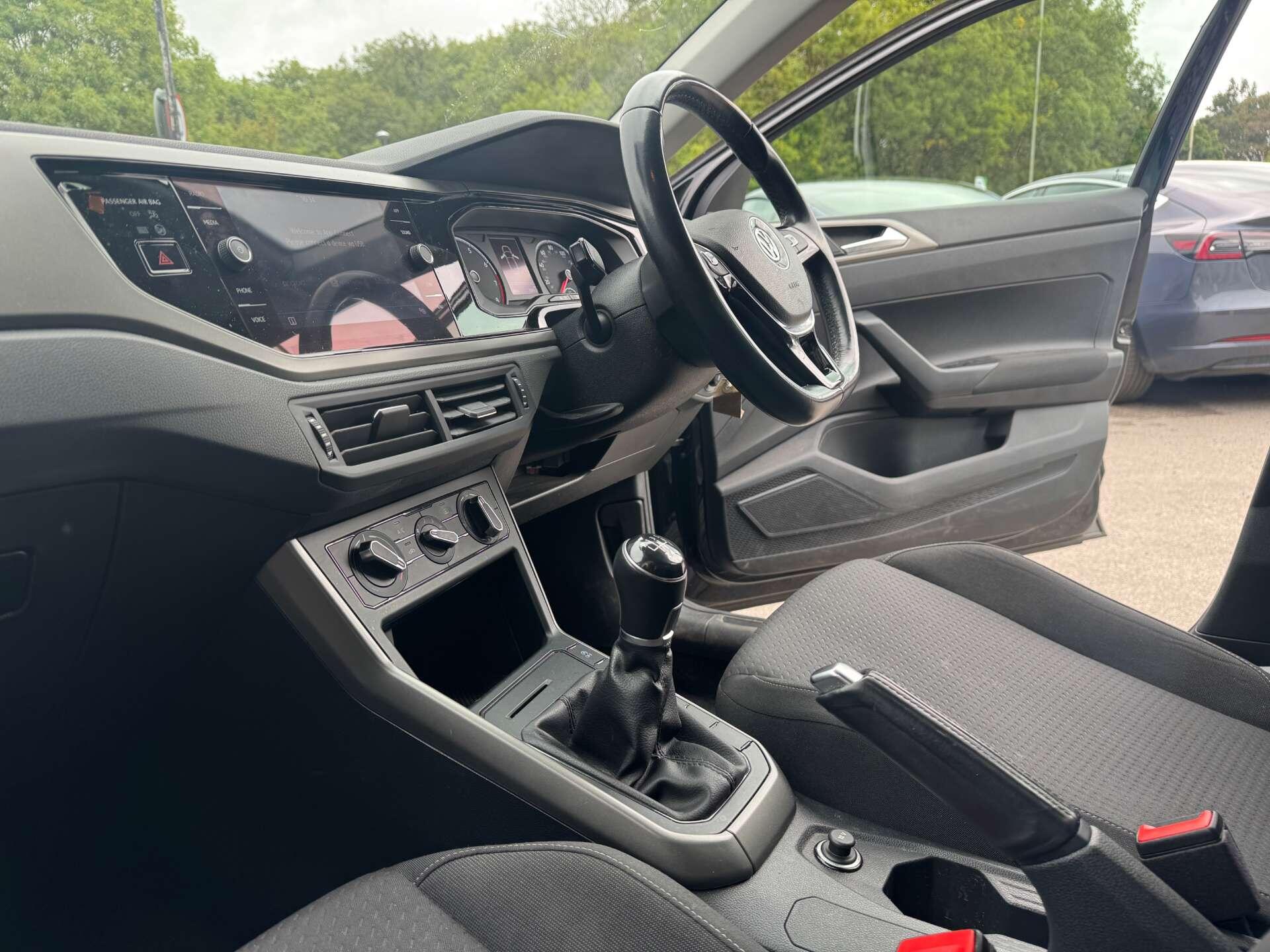 Volkswagen Polo view 19