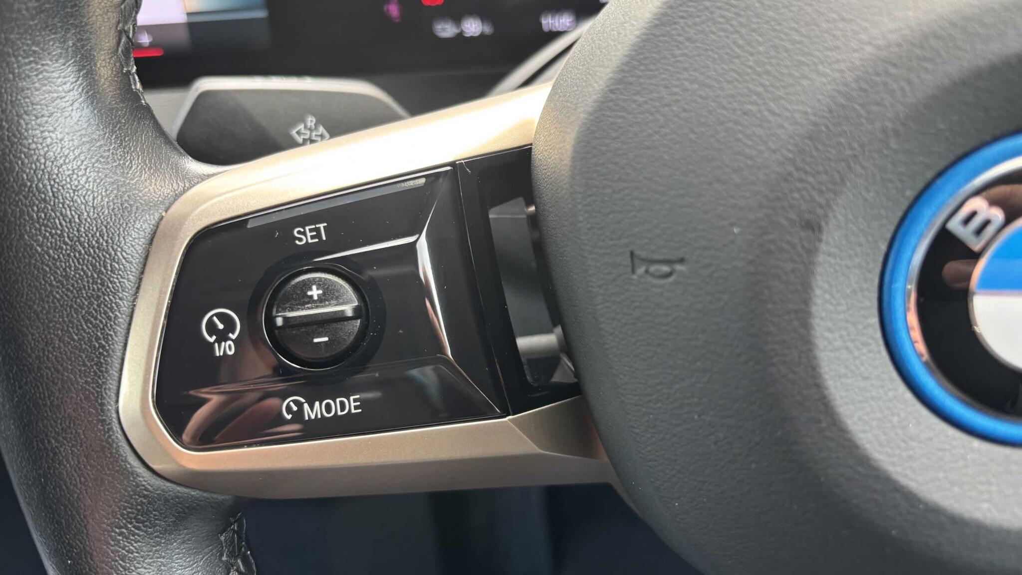 BMW iX view 18
