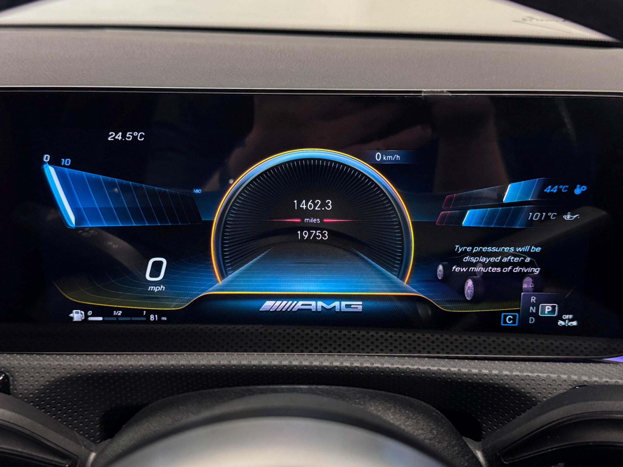 Mercedes-Benz Cla view 11
