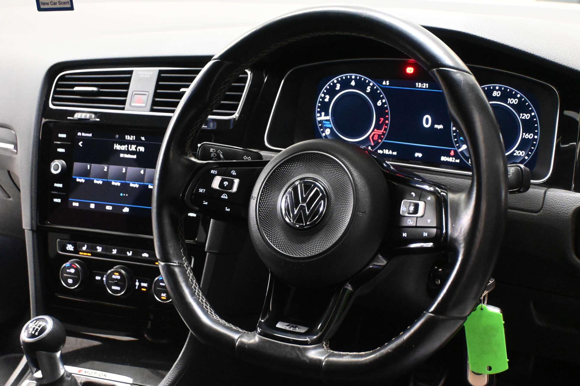 Volkswagen Golf view 10