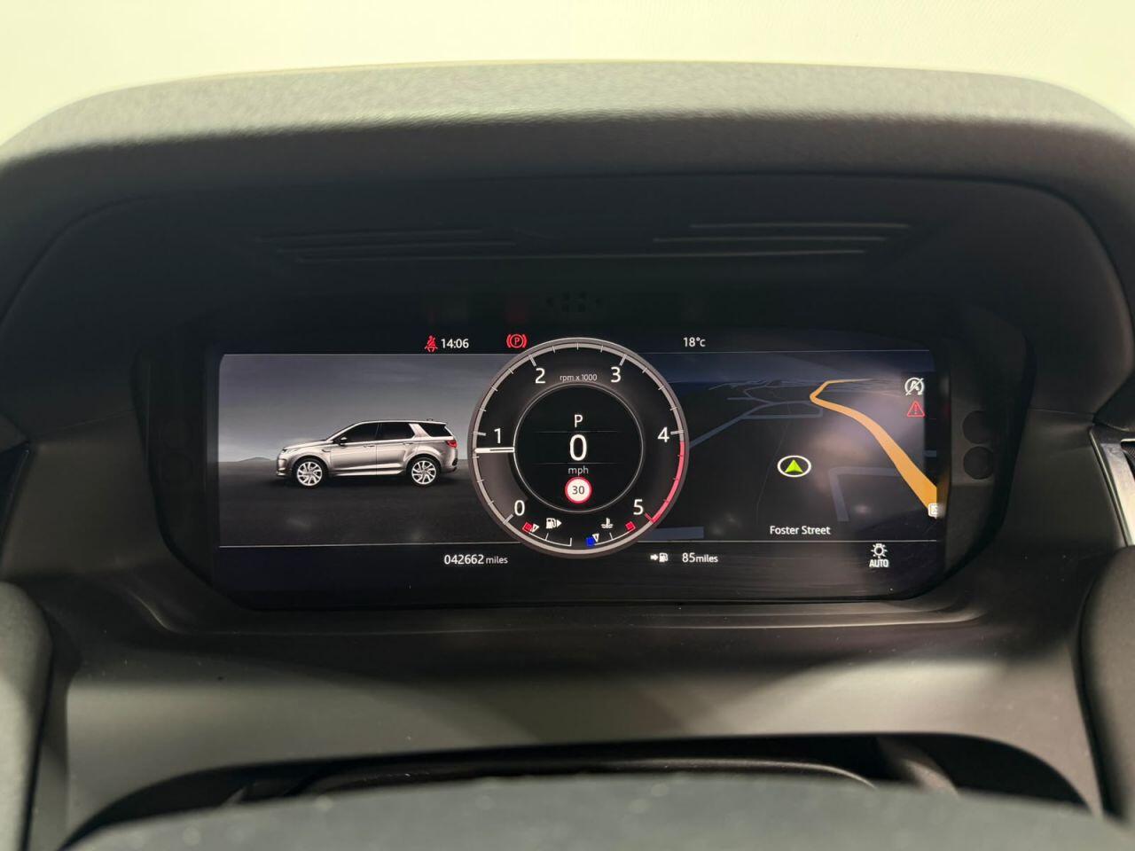 Land Rover Discovery Sport view 23