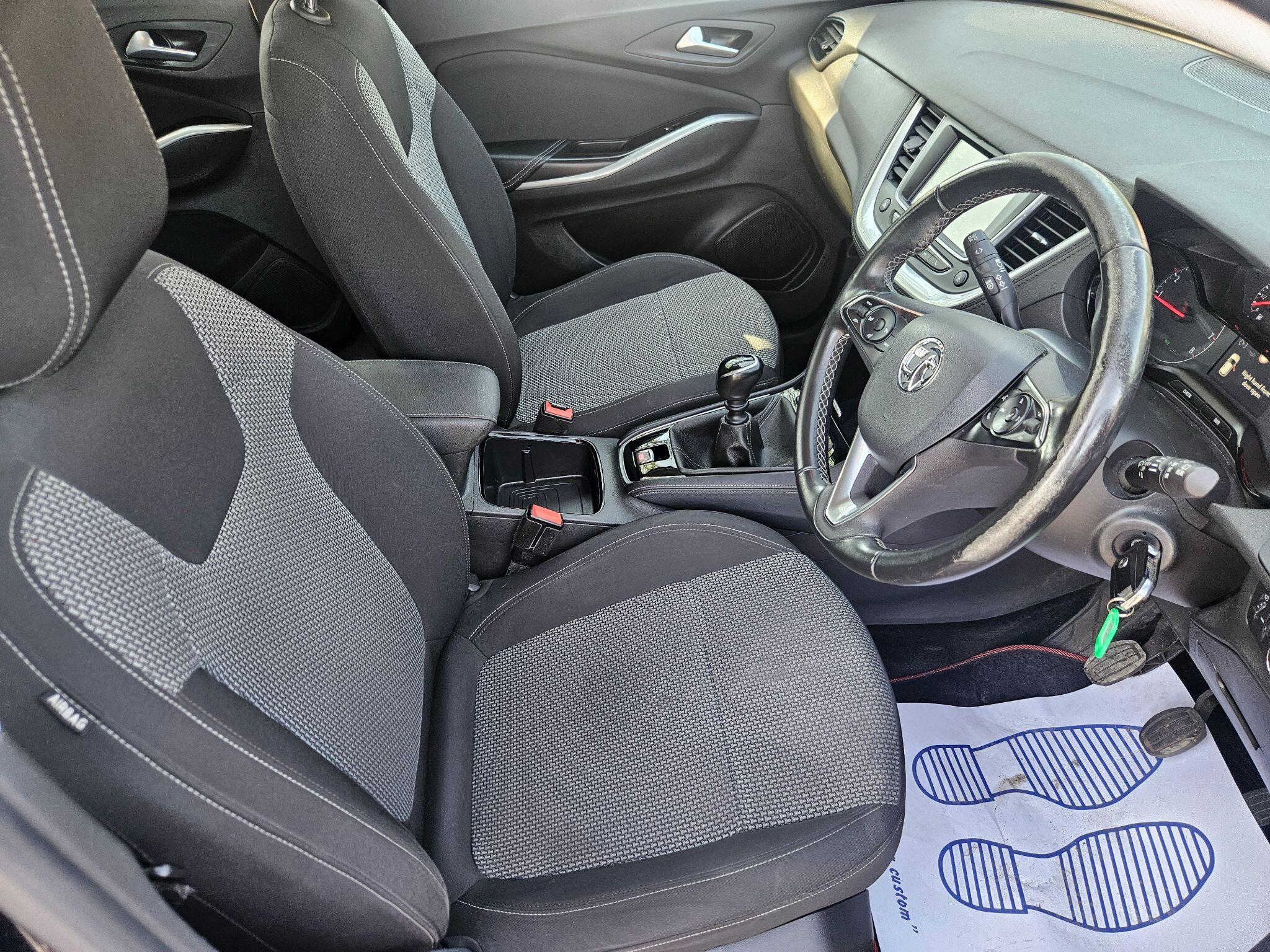 2019 Vauxhall Grandland X image 15