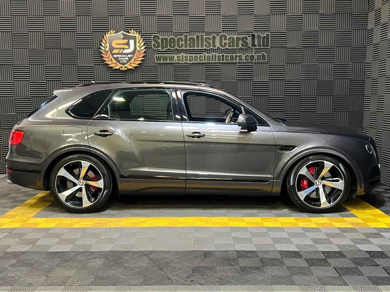 Bentley Bentayga view 4