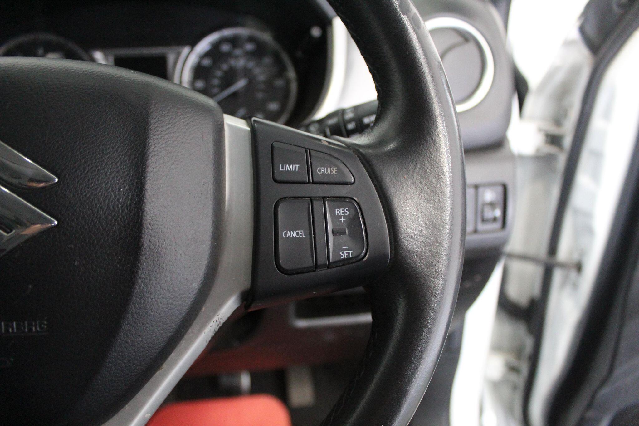 Suzuki Vitara view 41