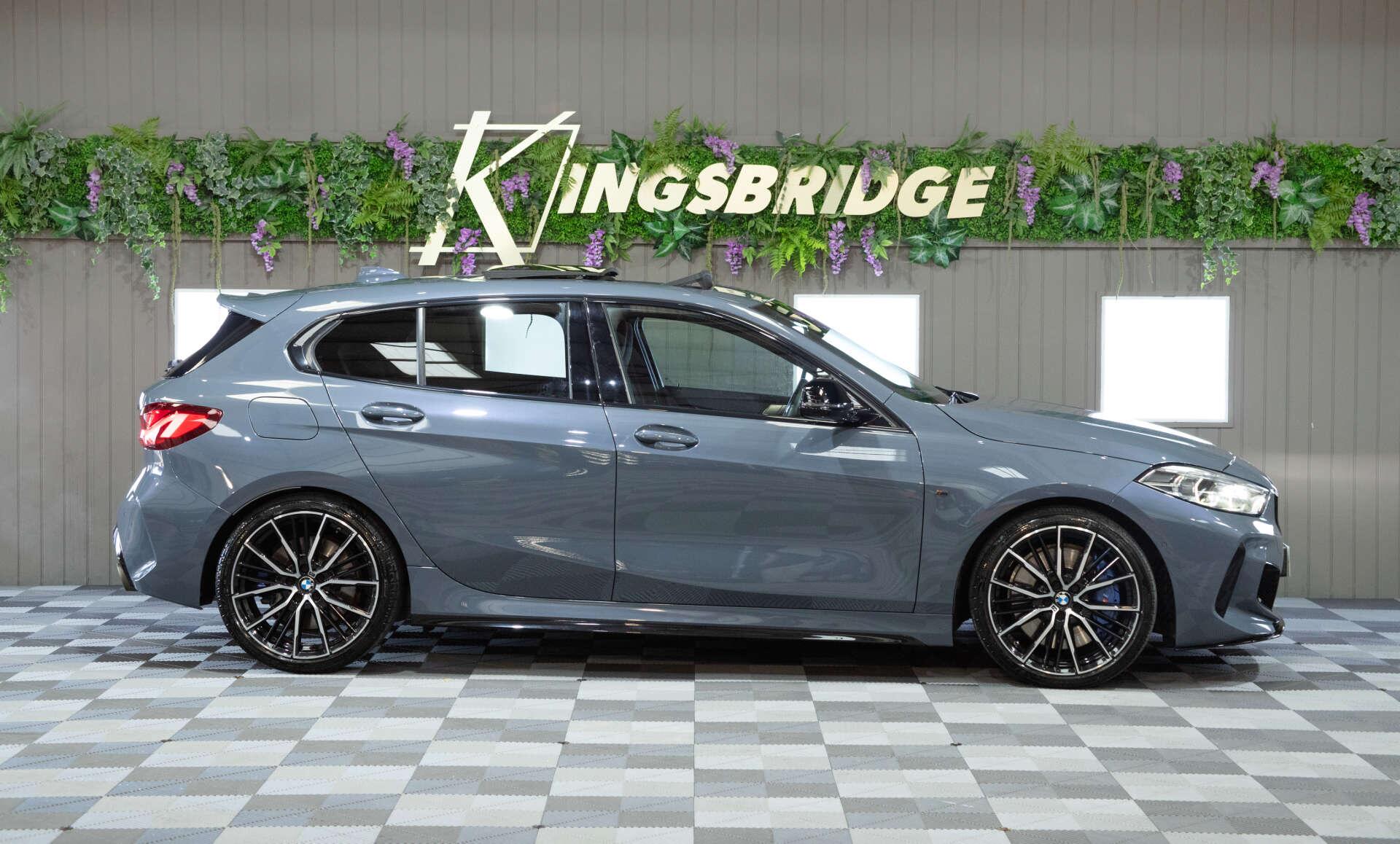 BMW 1 Series view 6