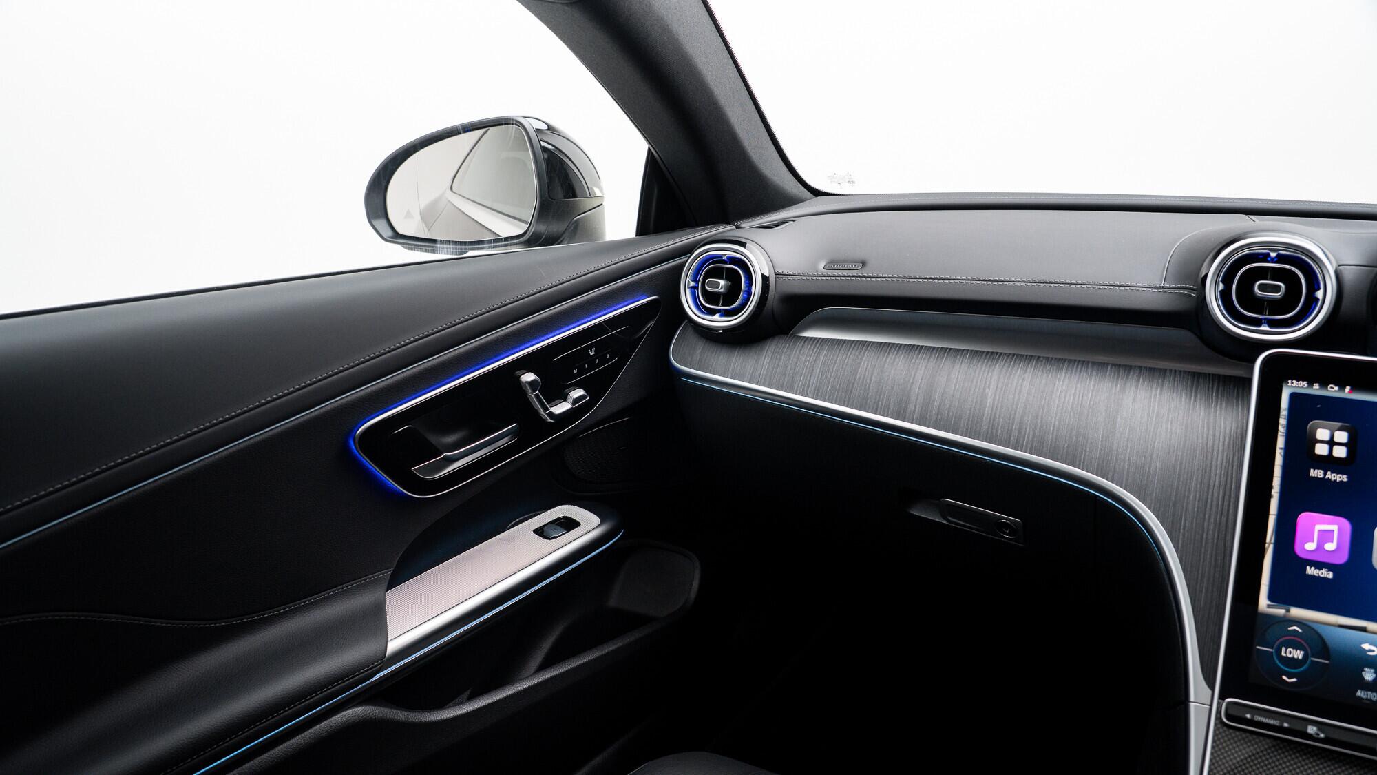 Mercedes-Benz Cle view 34