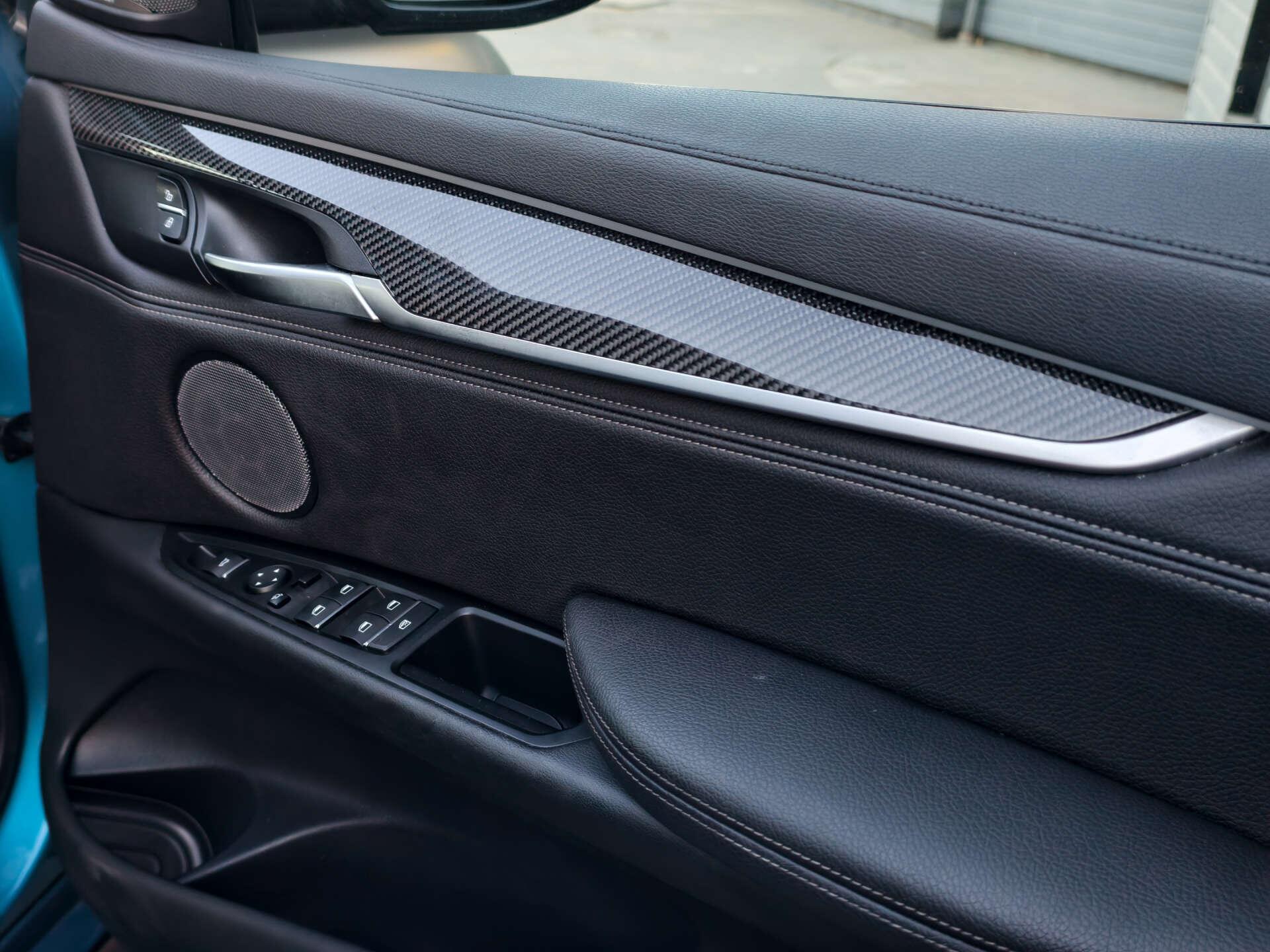 BMW X6 view 25