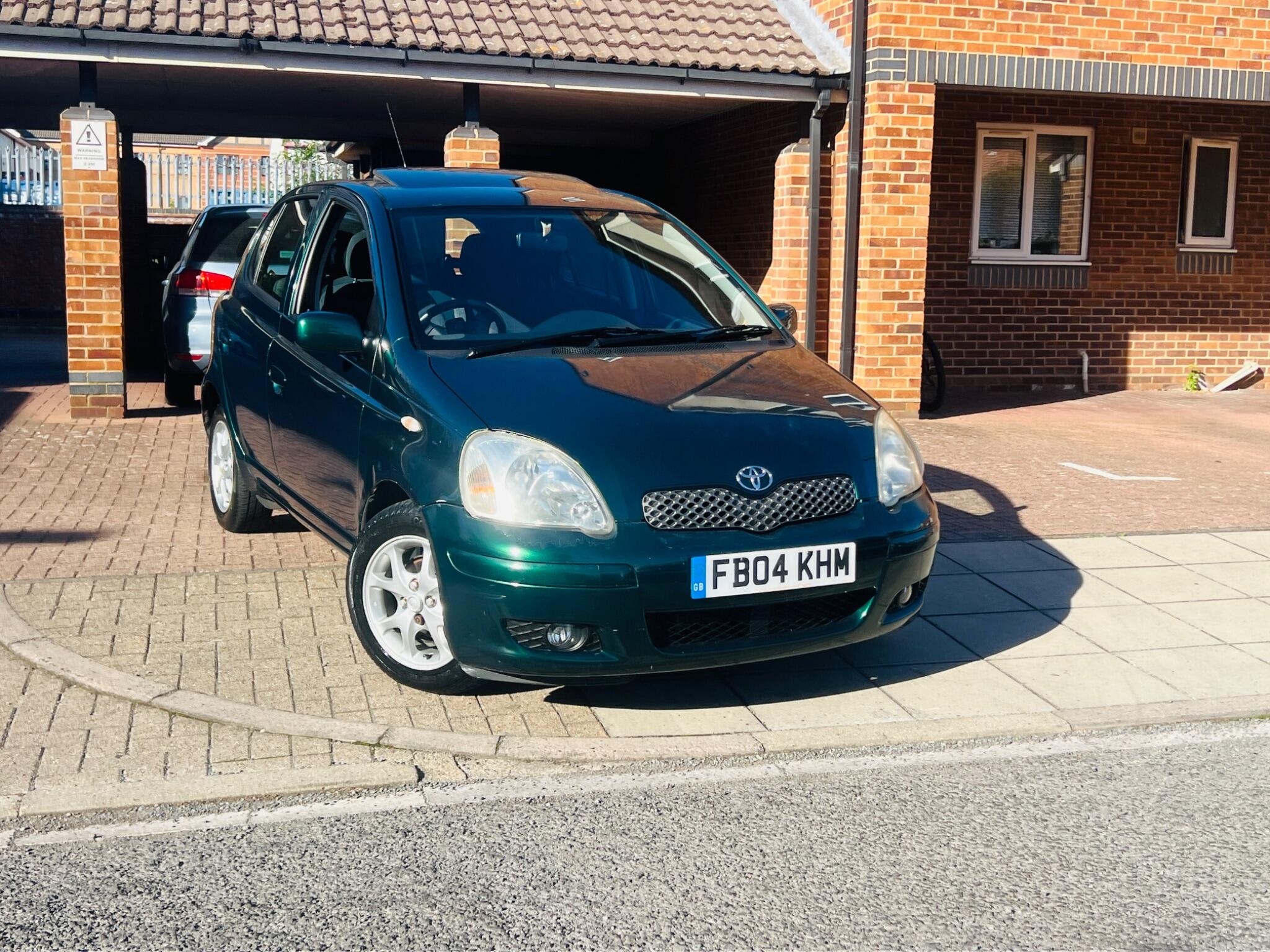 Toyota Yaris view 10
