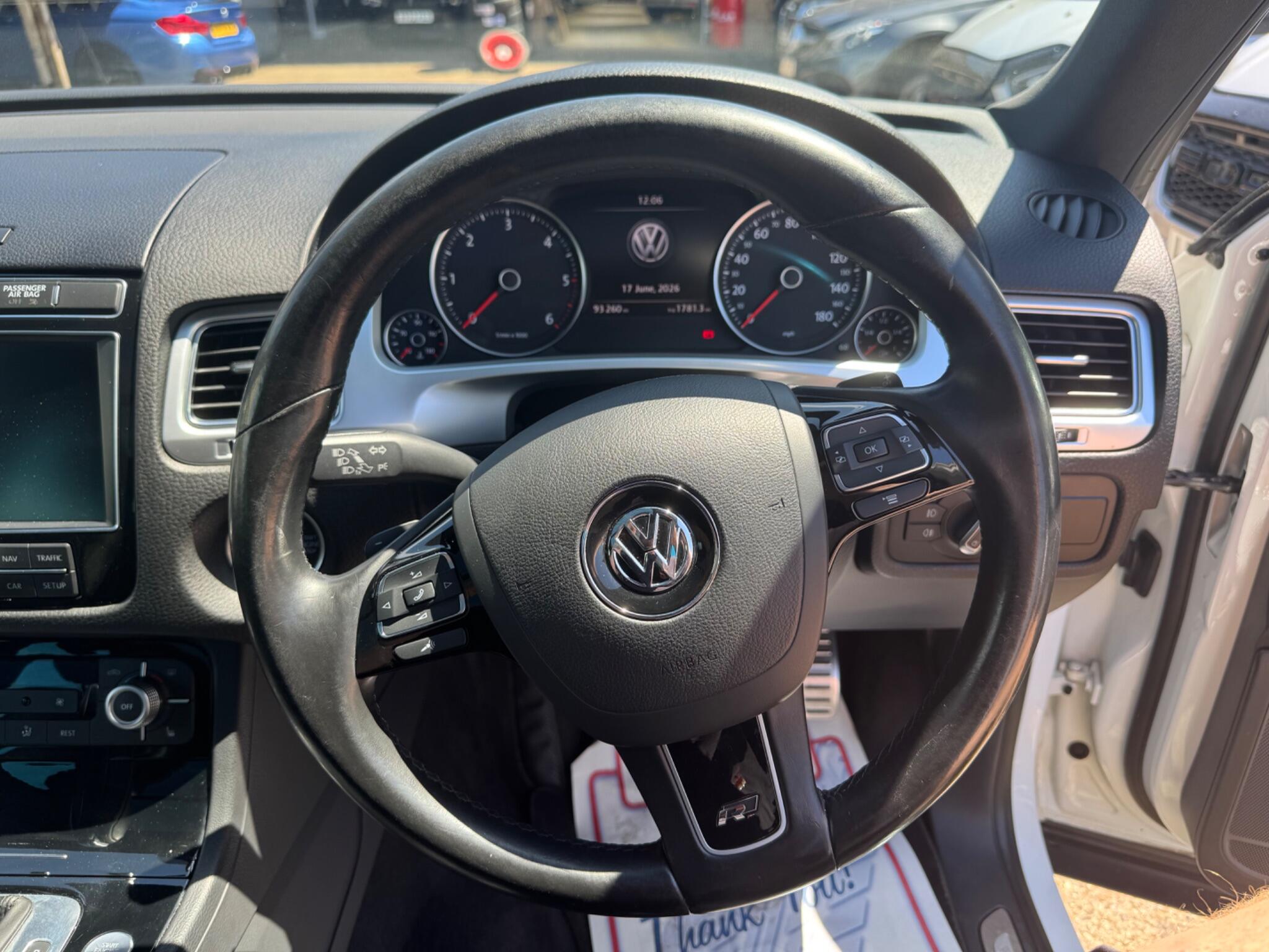 Volkswagen Touareg view 36