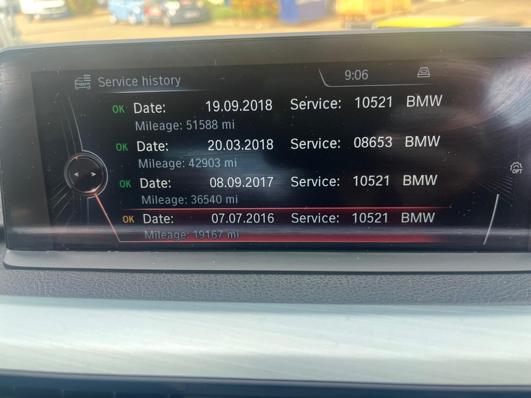 BMW 3 Series view 32