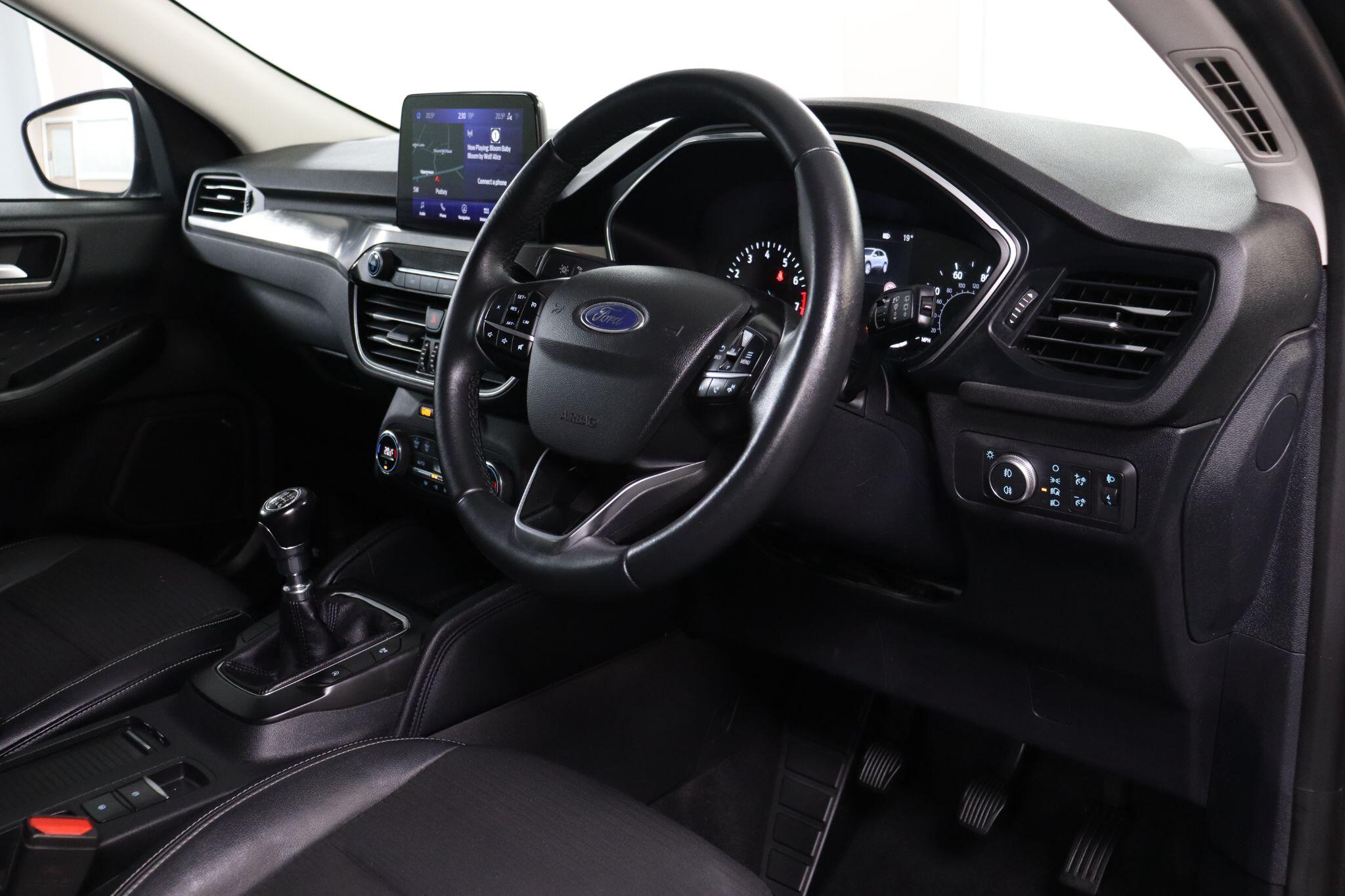 Ford Kuga view 5