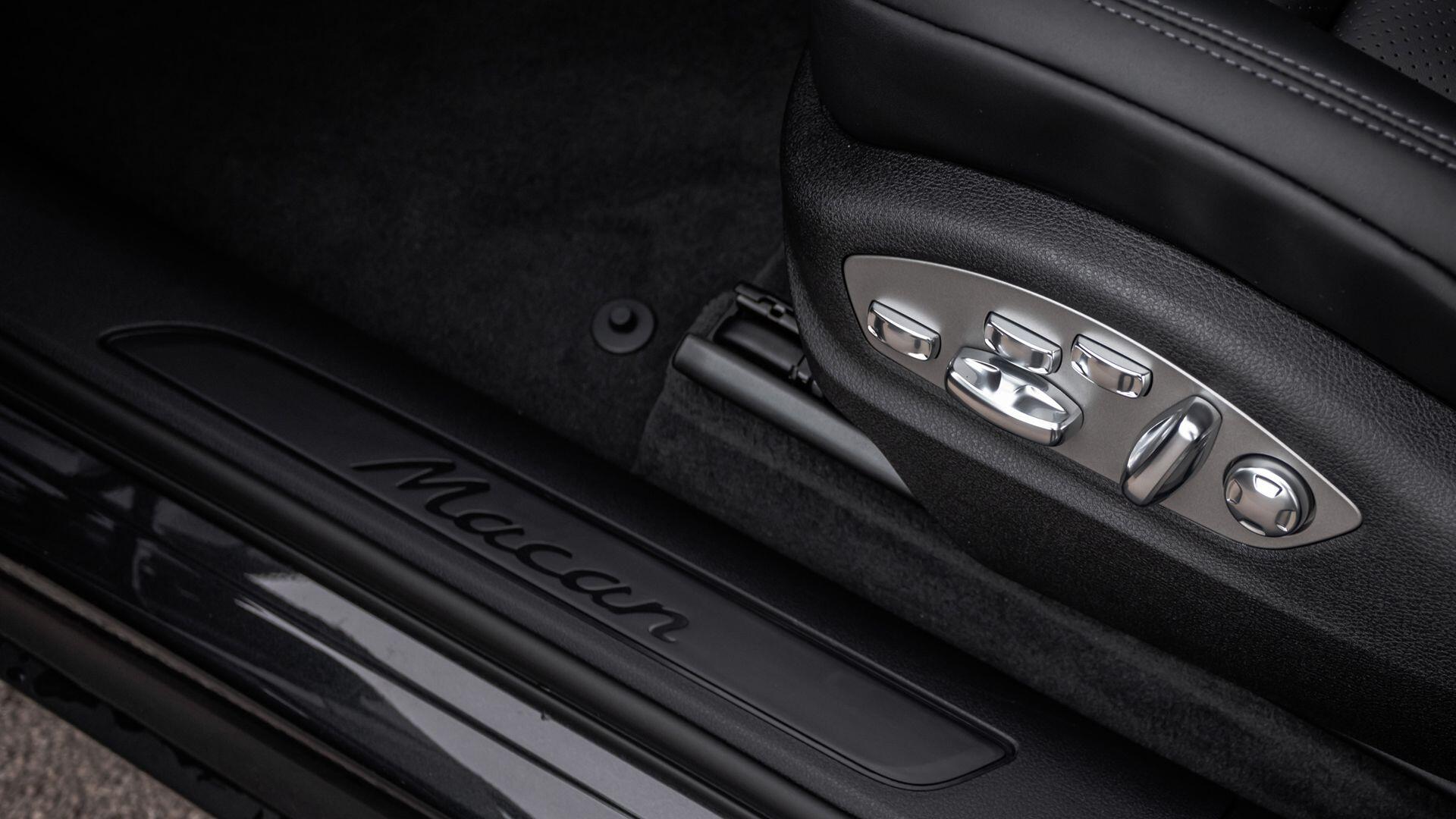 Porsche Macan view 17