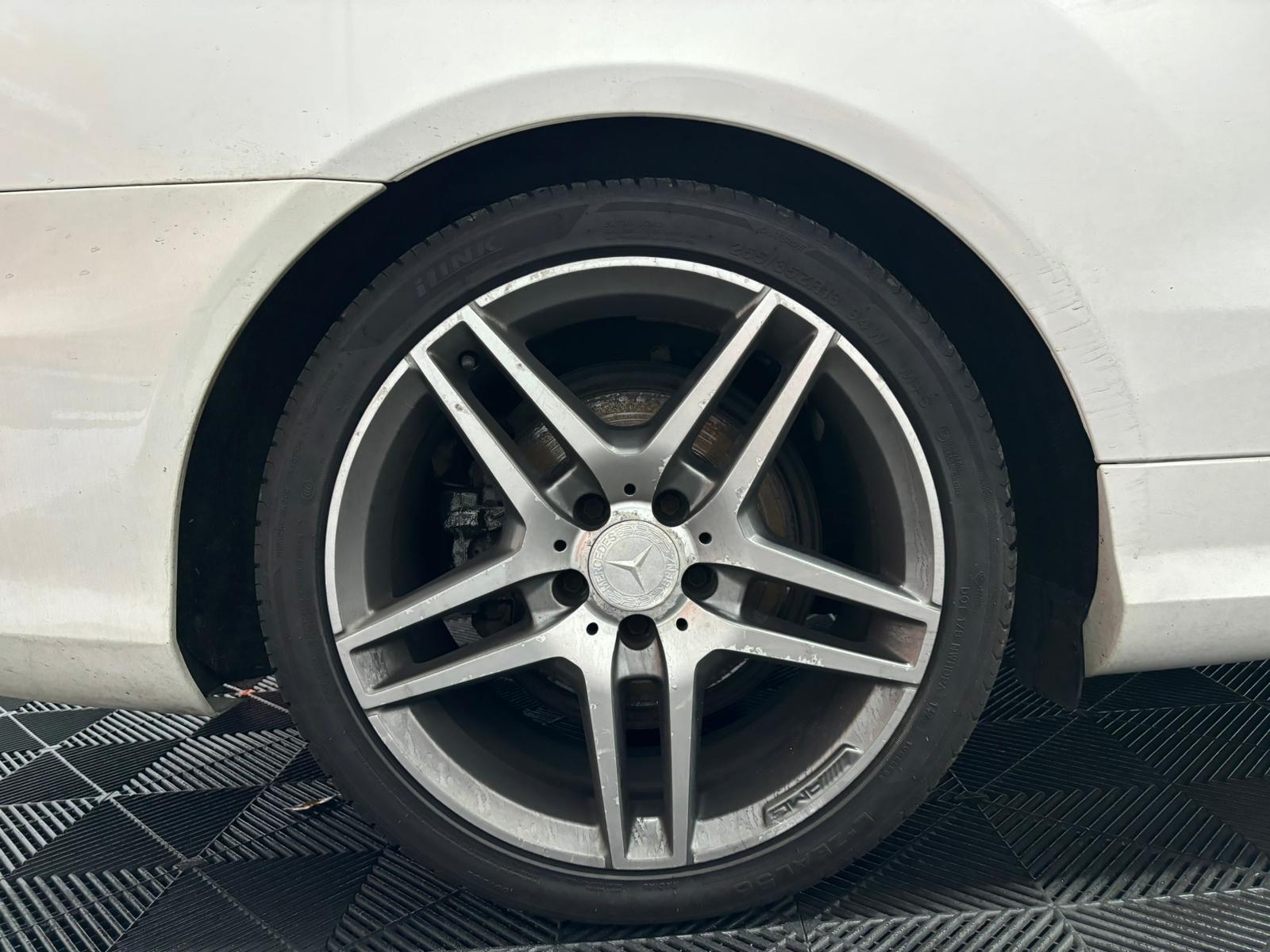 Mercedes-Benz E Class view 30