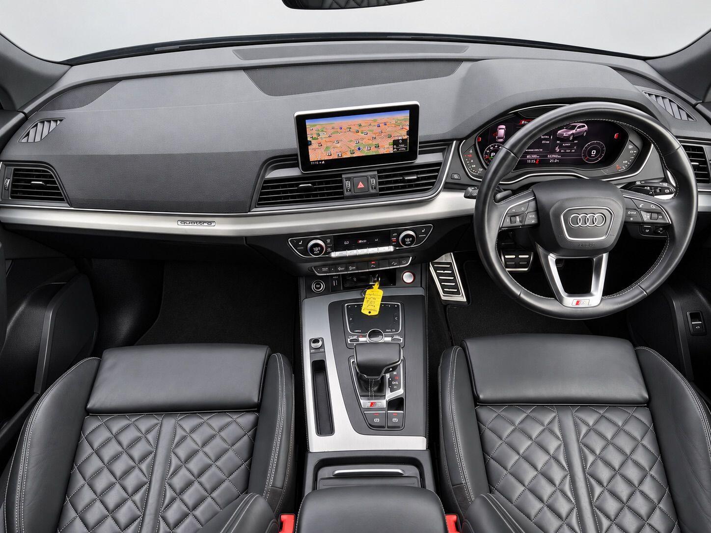Audi SQ5 view 2