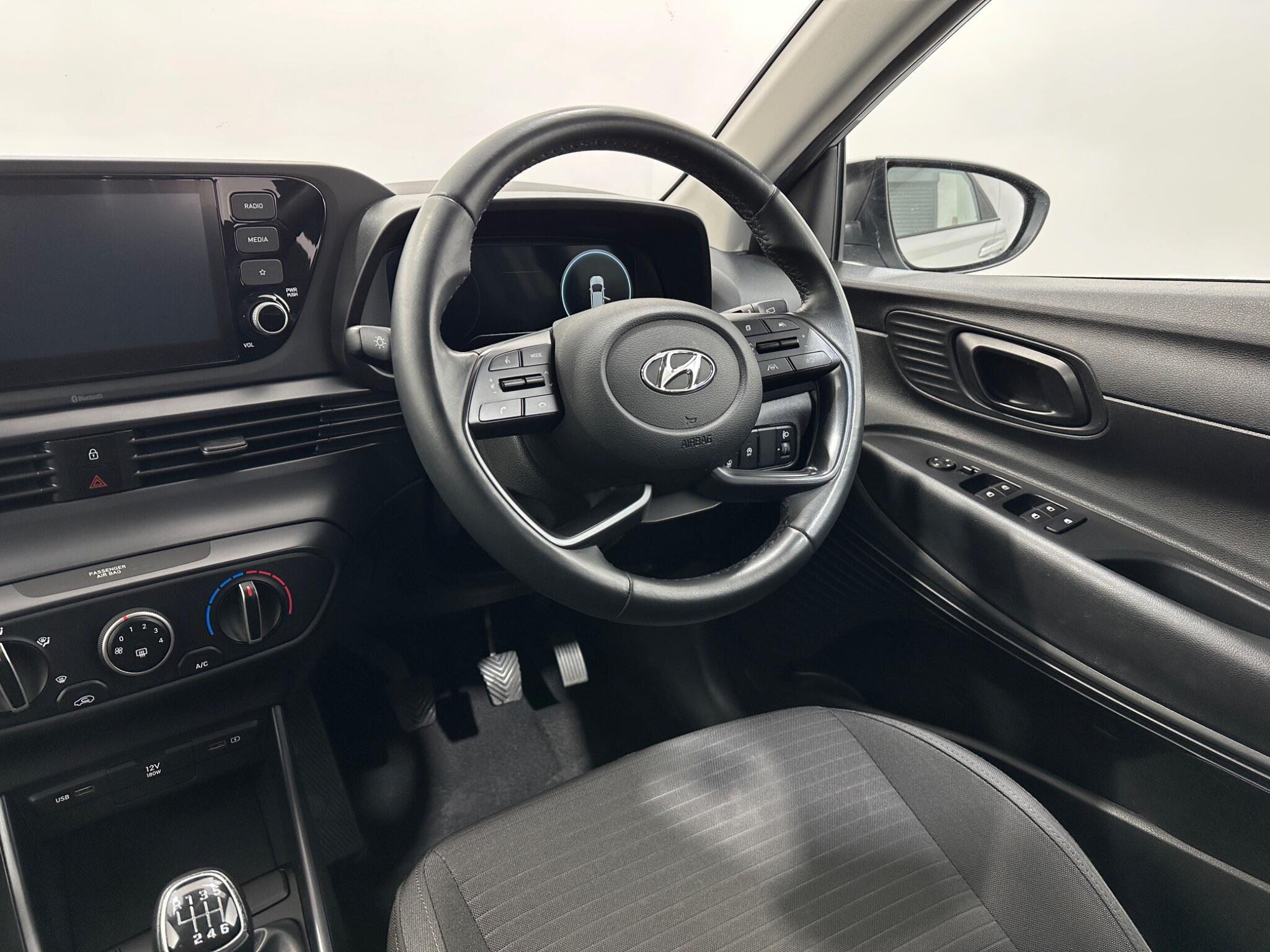 Hyundai i20 view 12